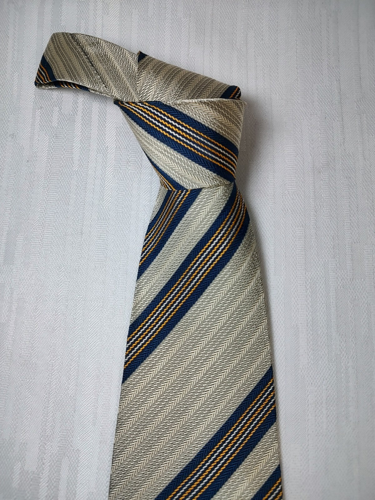 GUY LAROCHE 100% SILK TIE SETA CRAVATTA NECKTIE MADE IN ITALY CLASSIC