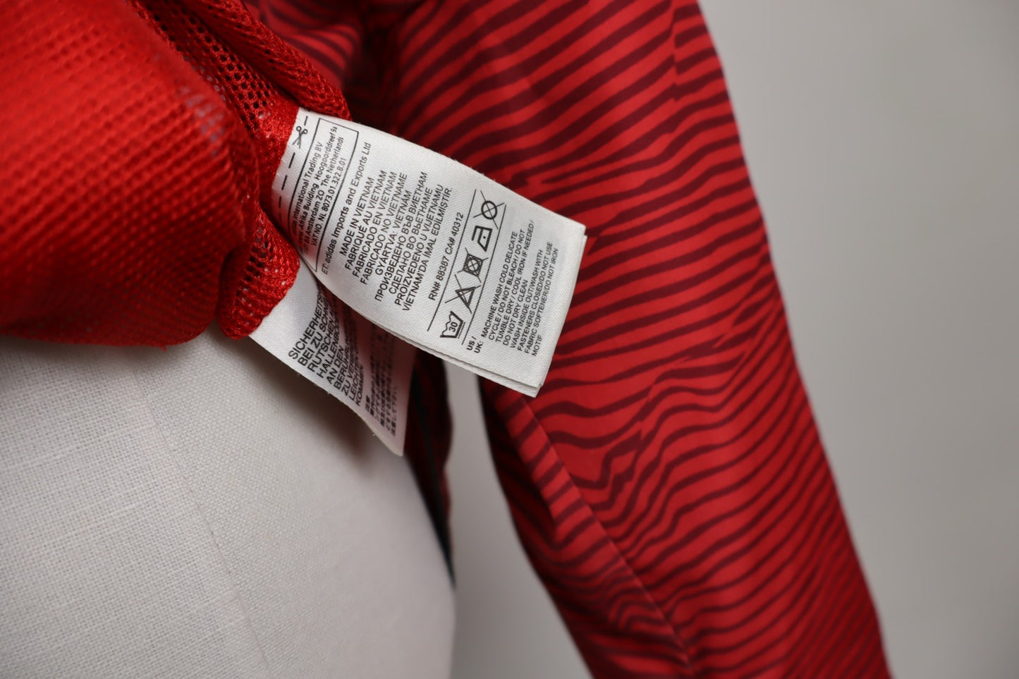 ADIDAS MANCHESTER GIACCA SPORT CALCIO UOMO M VINTAGE JACKET SOCCER IMPERMEABILE