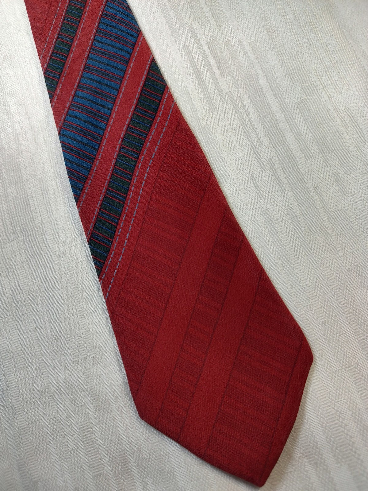 GUY LAROCHE 100% SILK TIE SETA CRAVATTA NECKTIE MADE IN ITALY CLASSIC