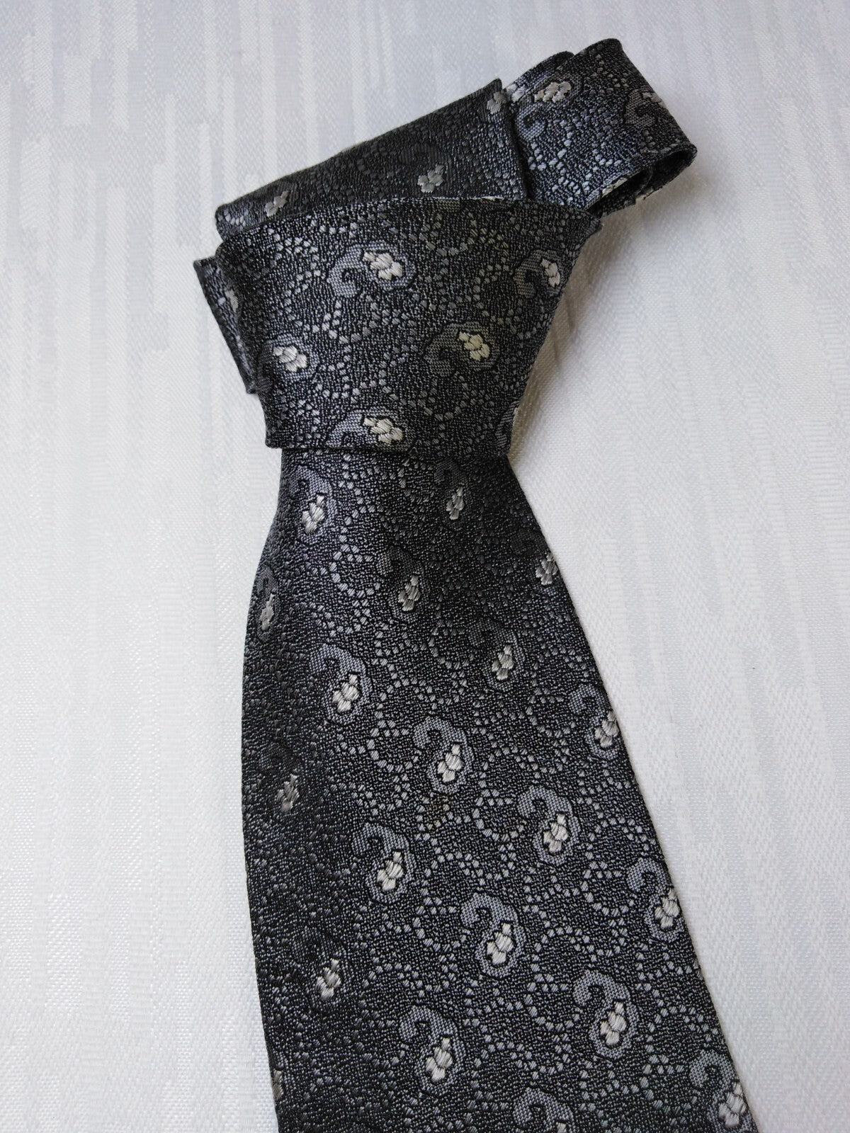 TRUSSARDI 100% SILK TIE SETA CRAVATTA NECKTIE MADE IN ITALY CLASSIC
