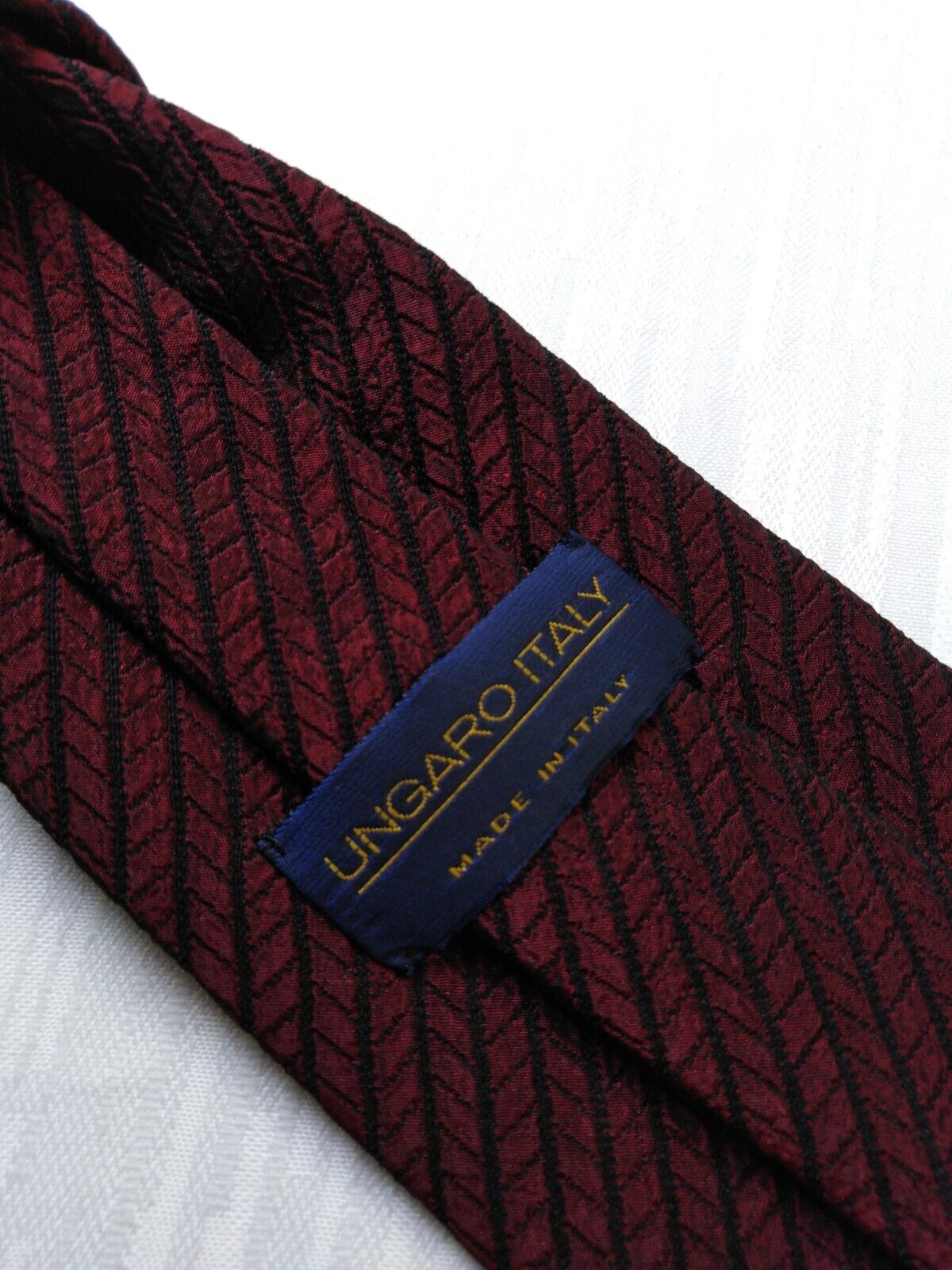 UNGARO ITALY 100% SETA SILK TIE CRAVATTA NECKTIE MADE ITALY VINTAGE CLASSIC