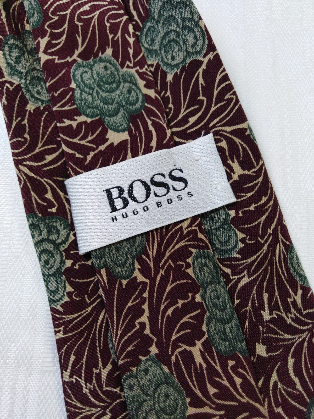 HUGO BOSS 100% SILK TIE SETA CRAVATTA NECKTIE ITALY VINTAGE CLASSIC