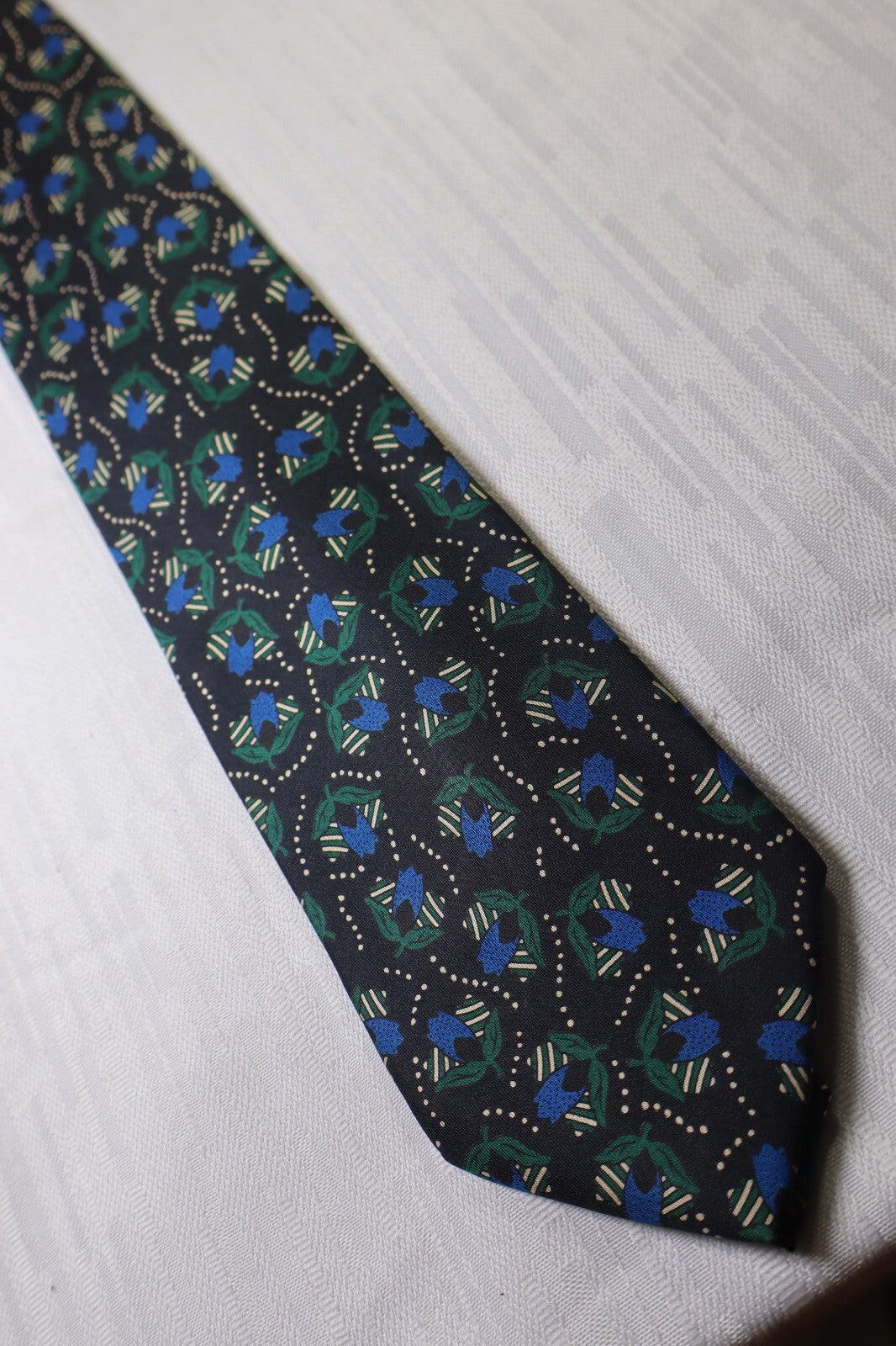 TRUSSARDI 100% SETA SILK TIE CRAVATTA NECKTIE ITALY VINTAGE CLASSIC