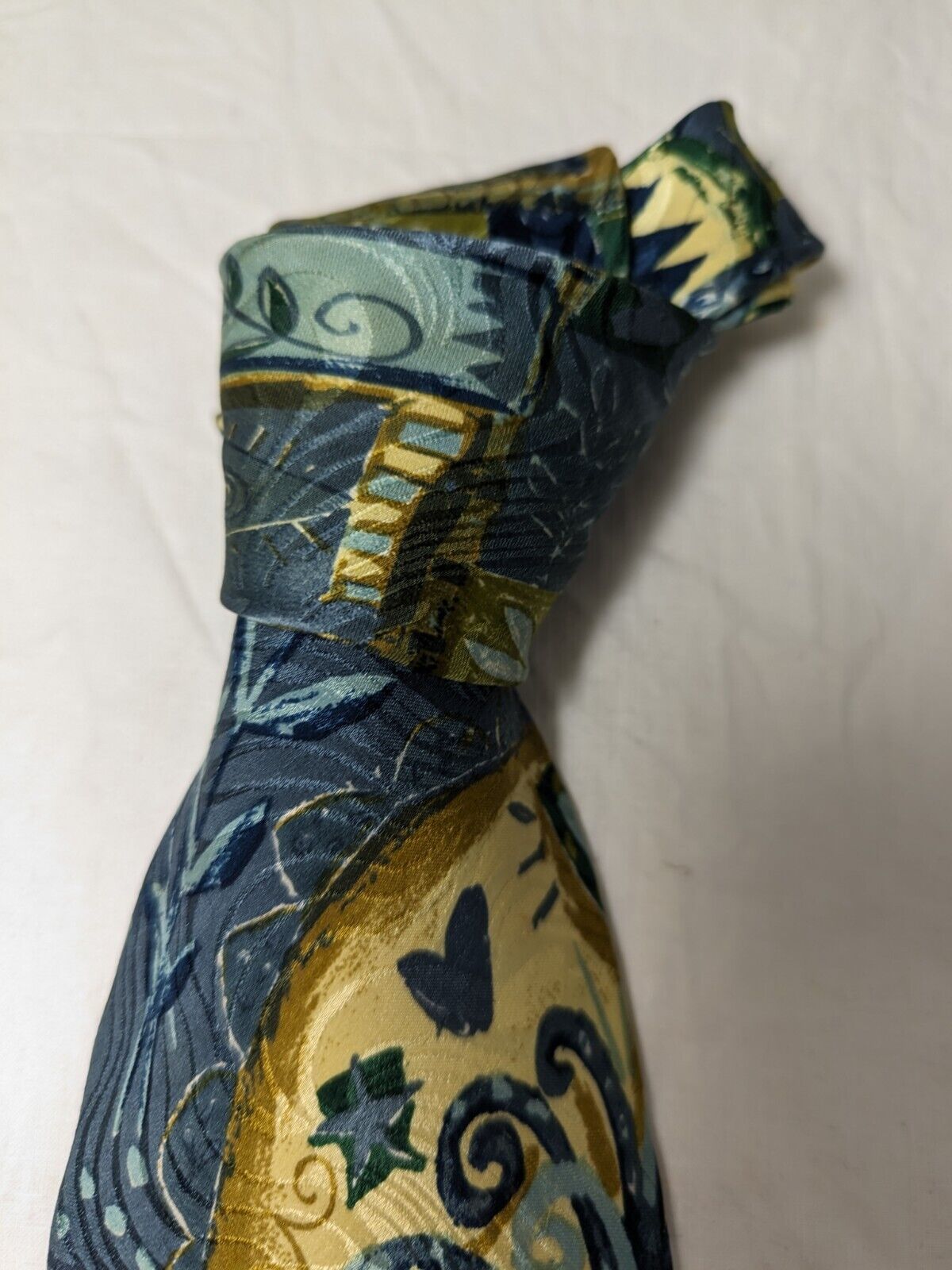 HUBERT MILANO 100%  SILK TIE SETA CRAVATTA NECKTIE MADE IN ITALY