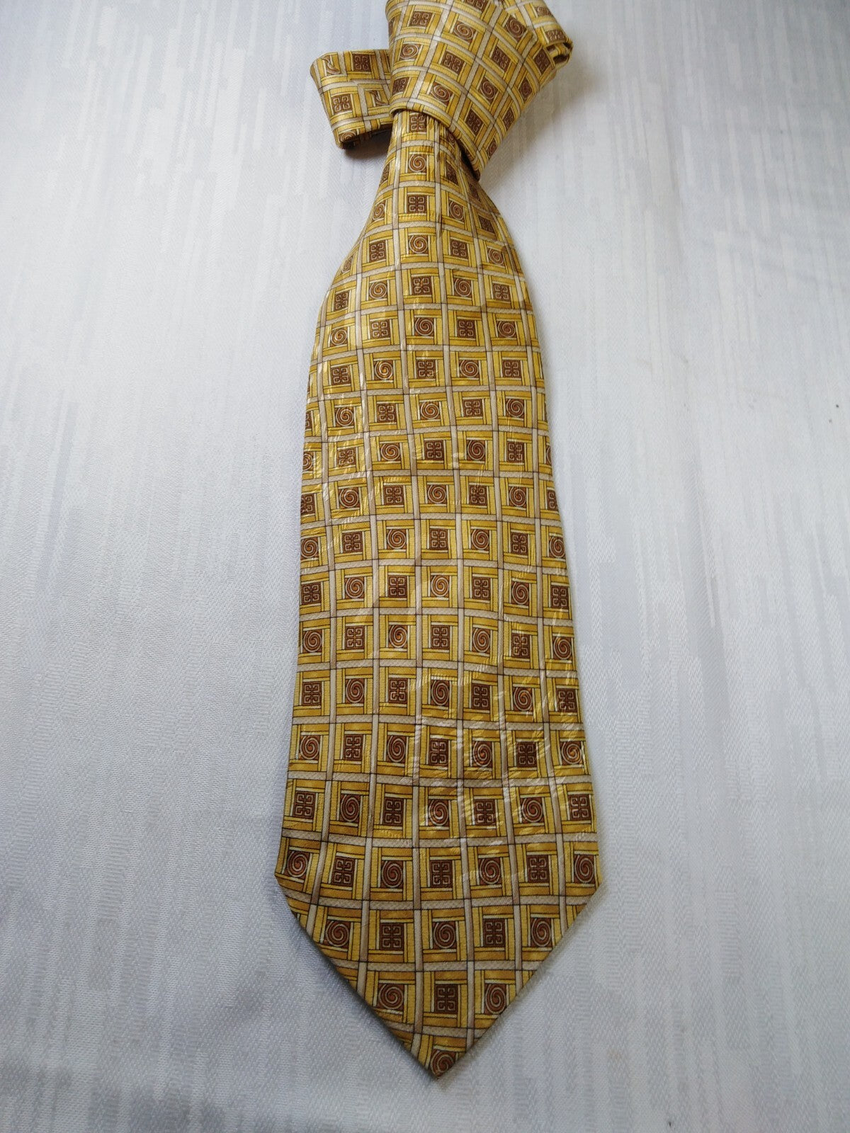 GIVENCHY 100% SILK TIE SETA CRAVATTA NECKTIE MADE IN ITALY CLASSIC