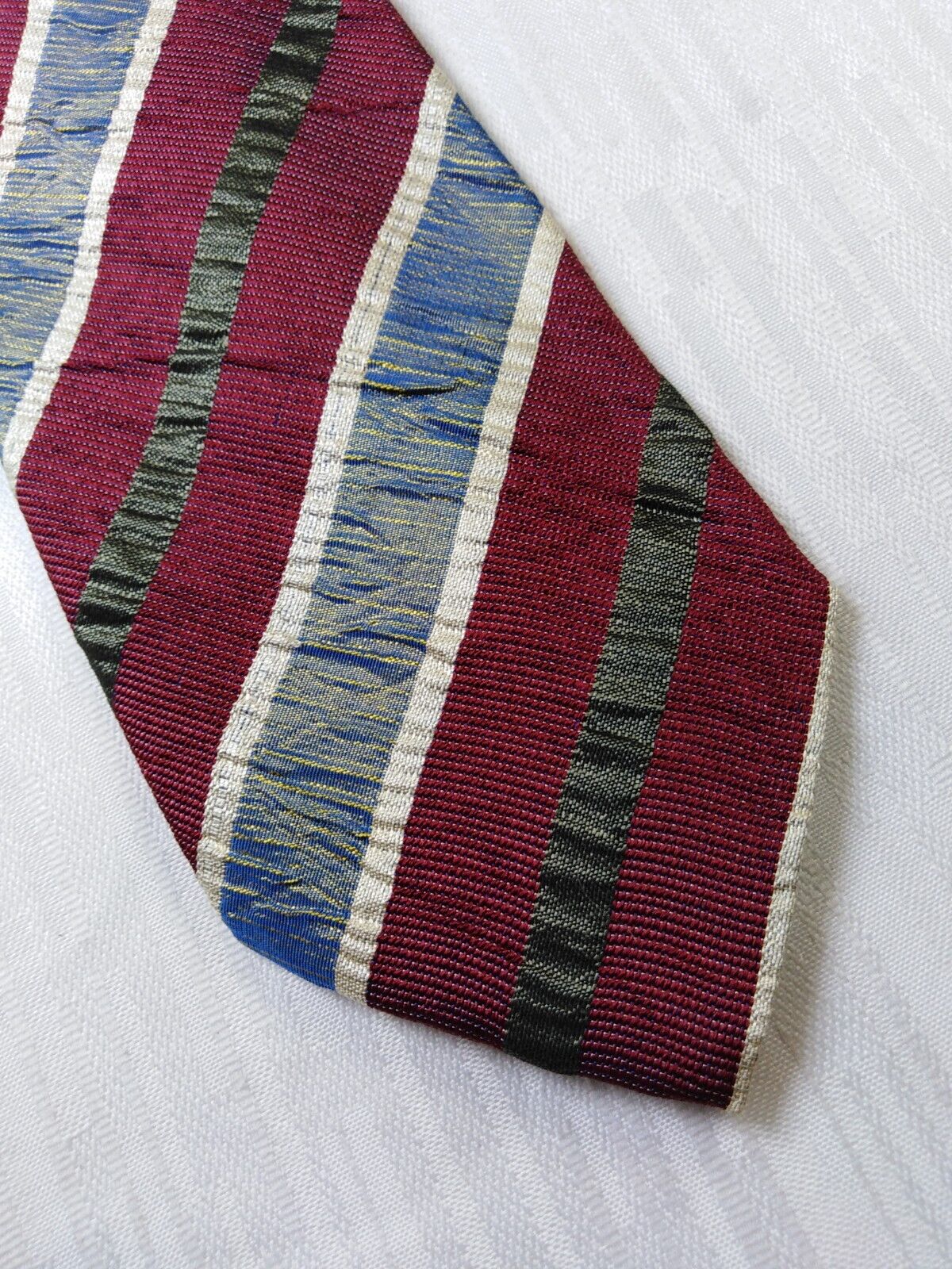 HUGO BOSS 100% SILK TIE SETA CRAVATTA NECKTIE MADE IN ITALIA CLASSIC