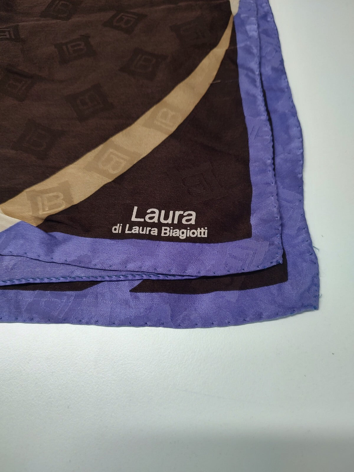 LAURA BIAGIOTTI FOULARD 100% SILK SETA SCARVES SCARF SQUARE MADE ITALY