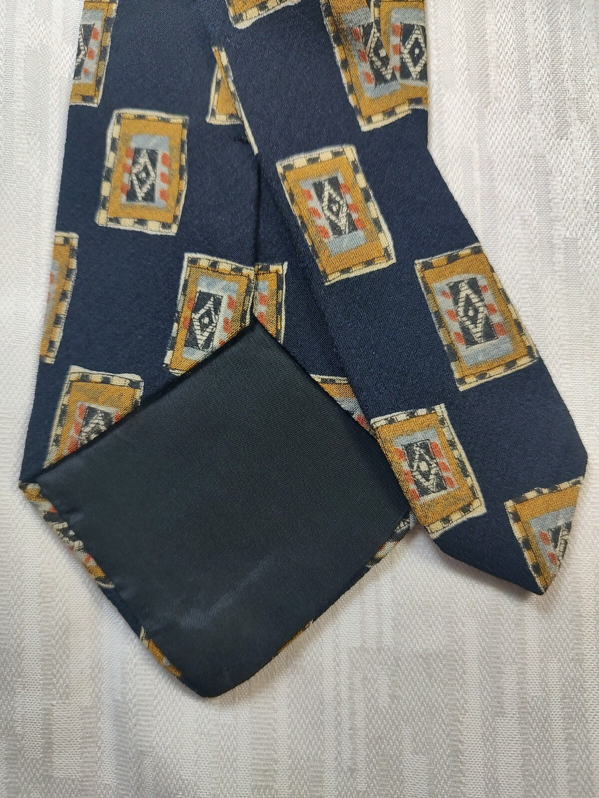 HUGO BOSS 100% SILK TIE SETA CRAVATTA NECKTIE MADE IN ITALY CLASSIC