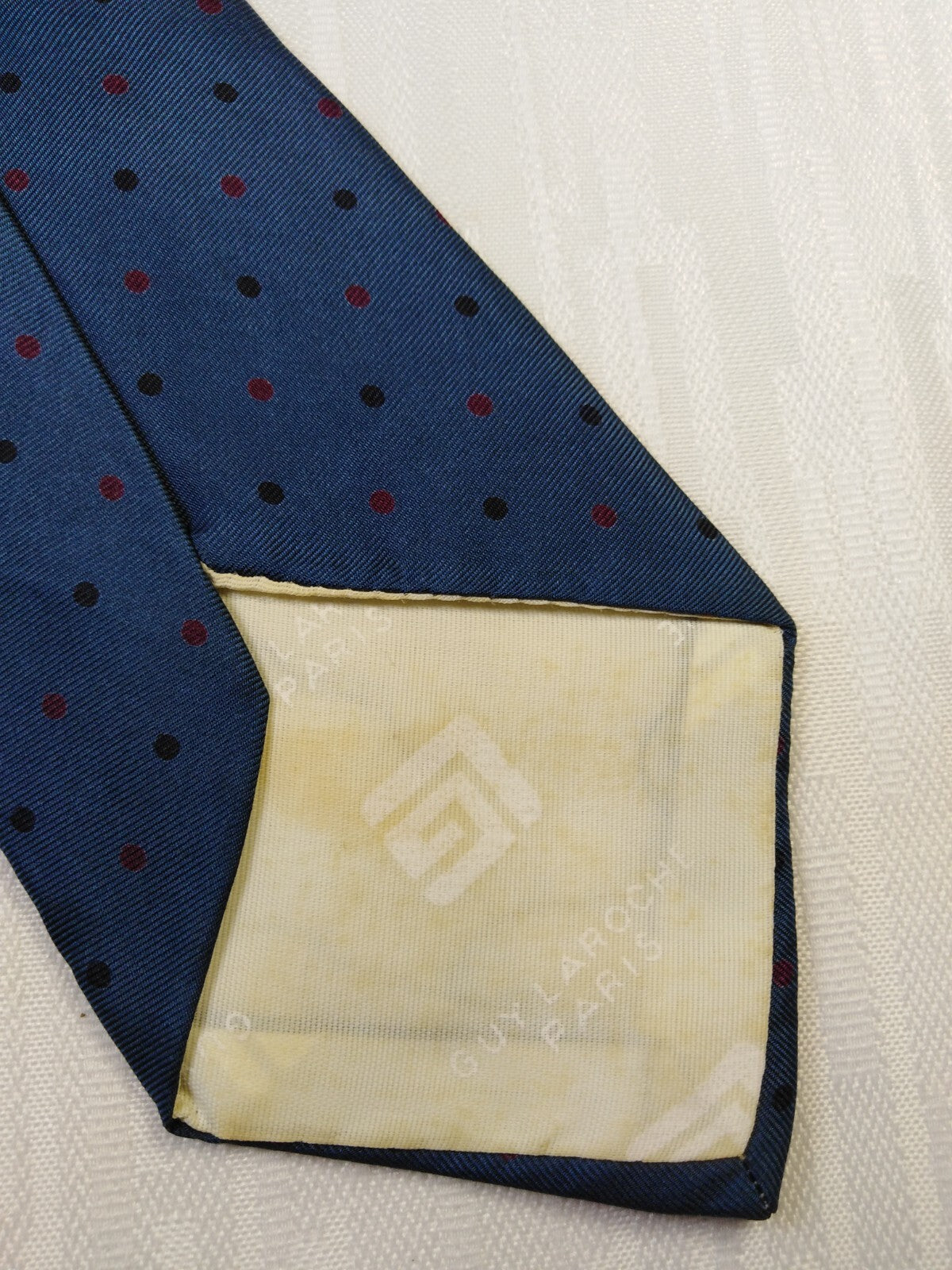 GUY LAROCHE 100% SILK TIE SETA CRAVATTA NECKTIE VINTAGE CLASSIC MADE IN USA