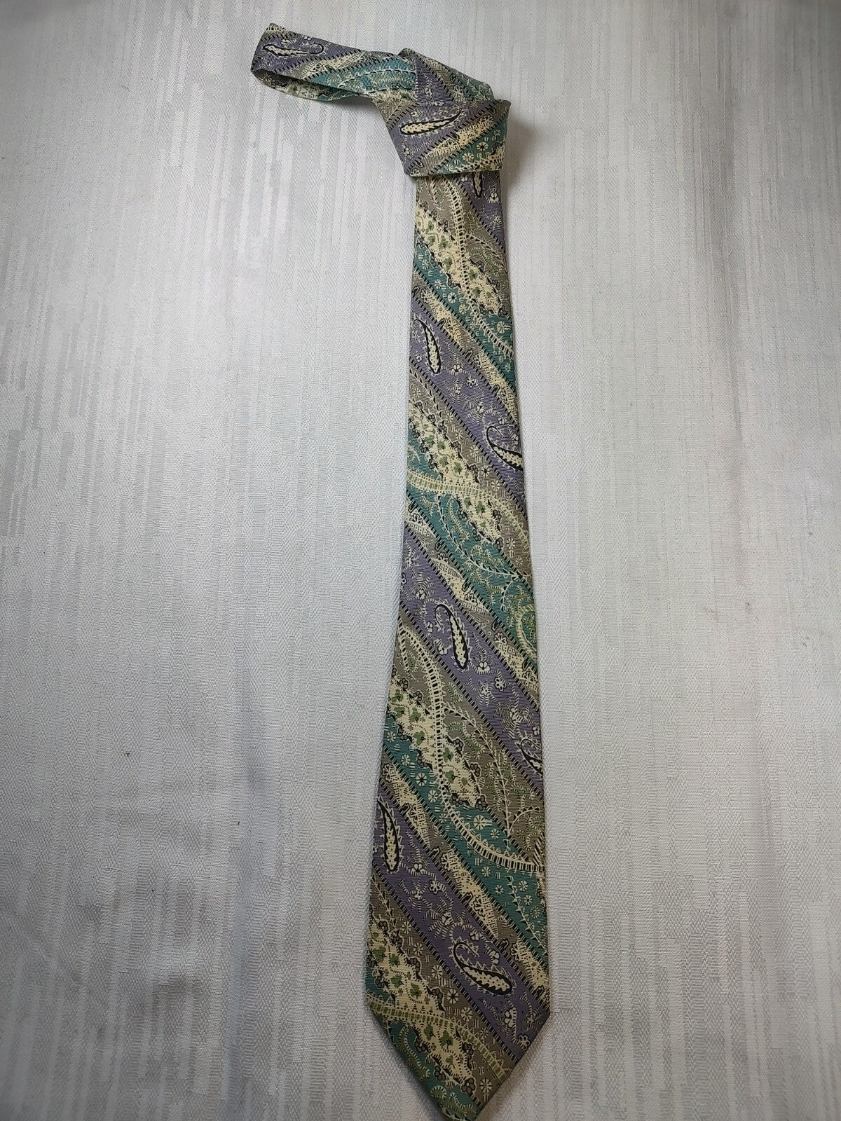 GUY LAROCHE 100% SILK TIE SETA CRAVATTA NECKTIE MADE IN ITALY CLASSIC