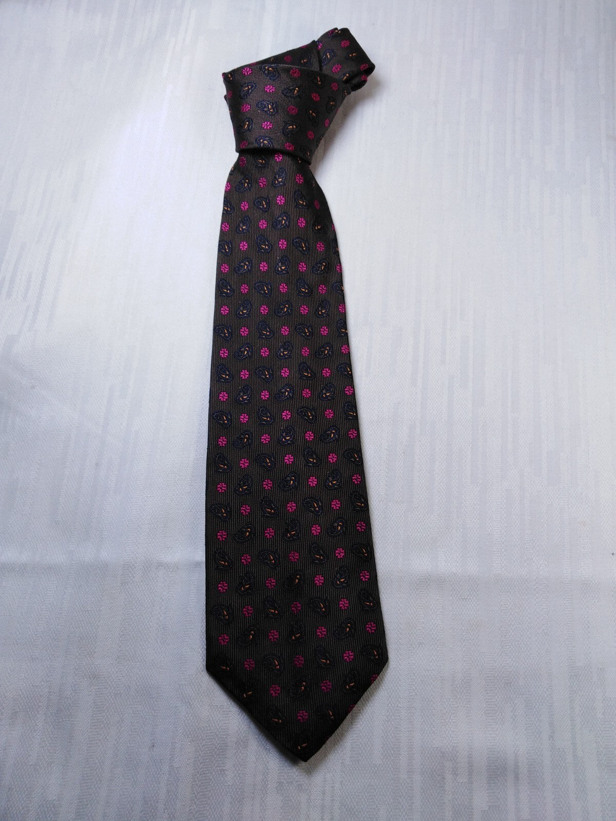 YVES SAINT LAURENT YSL 100% SETA SILK TIE CRAVATTA NECKTIE ITALY VINTAGE CLASSIC