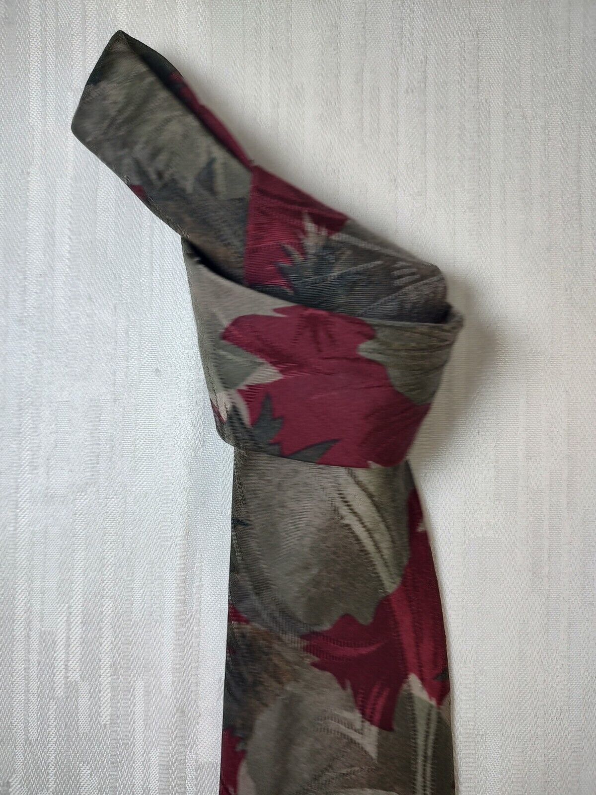 GIVENCHY 100% SILK TIE SETA CRAVATTA NECKTIE MADE IN ITALIA CLASSIC