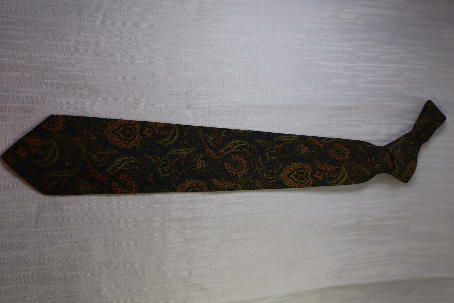 LAURA BIAGIOTTI 100%  SILK TIE SETA CRAVATTA NECKTIE MADE IN ITALY