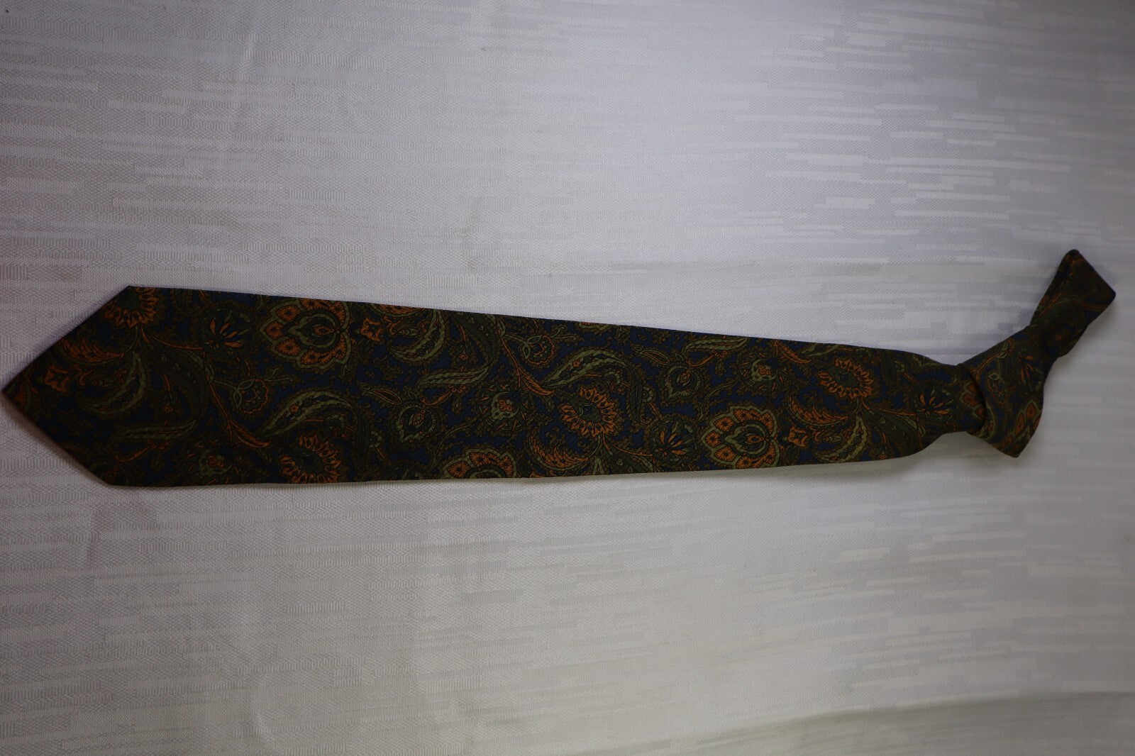 LAURA BIAGIOTTI 100%  SILK TIE SETA CRAVATTA NECKTIE MADE IN ITALY