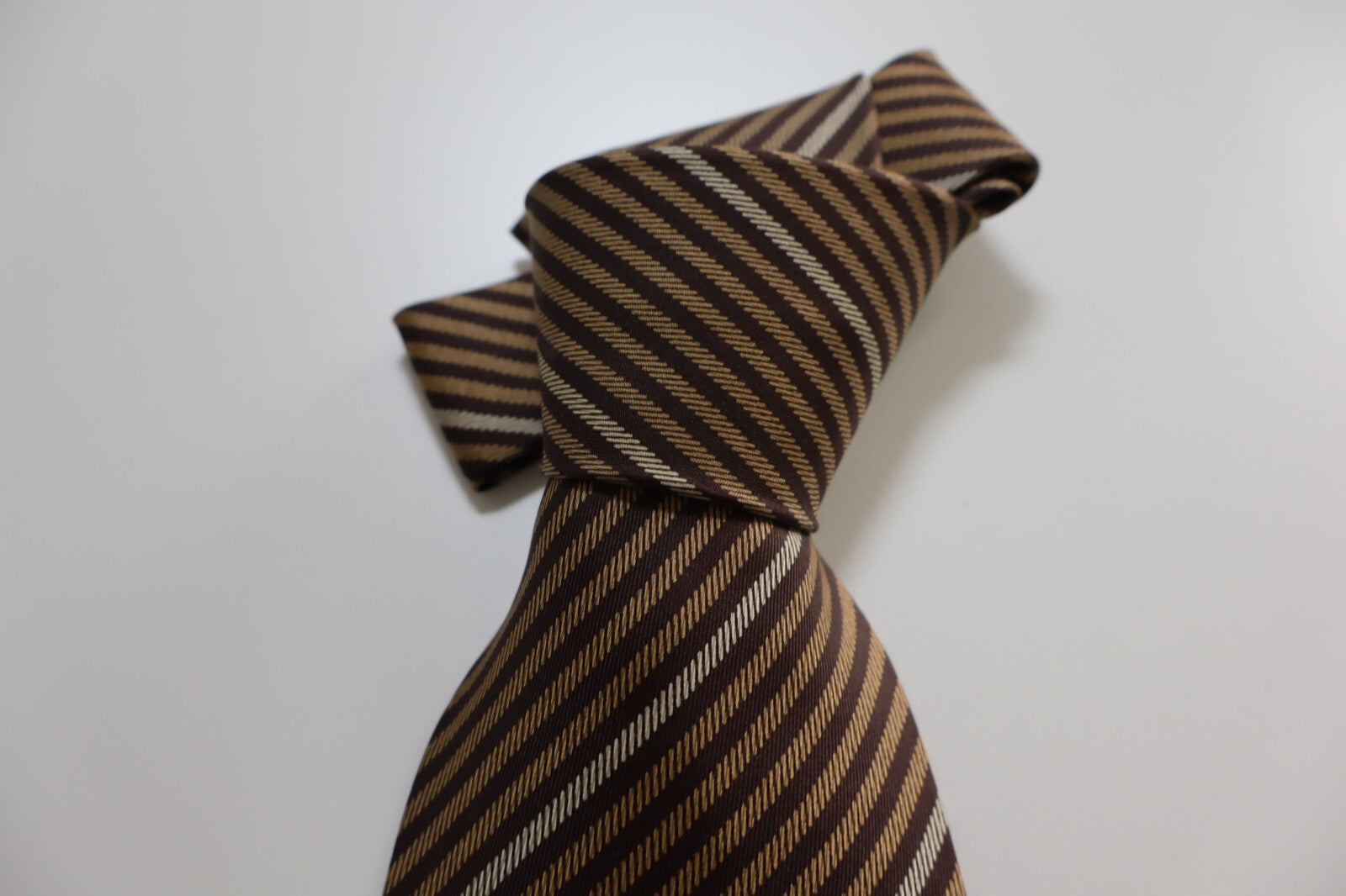HUBERT MILANO 100% SILK TIE SETA CRAVATTA NECKTIE MADE IN ITALY CLASSIC
