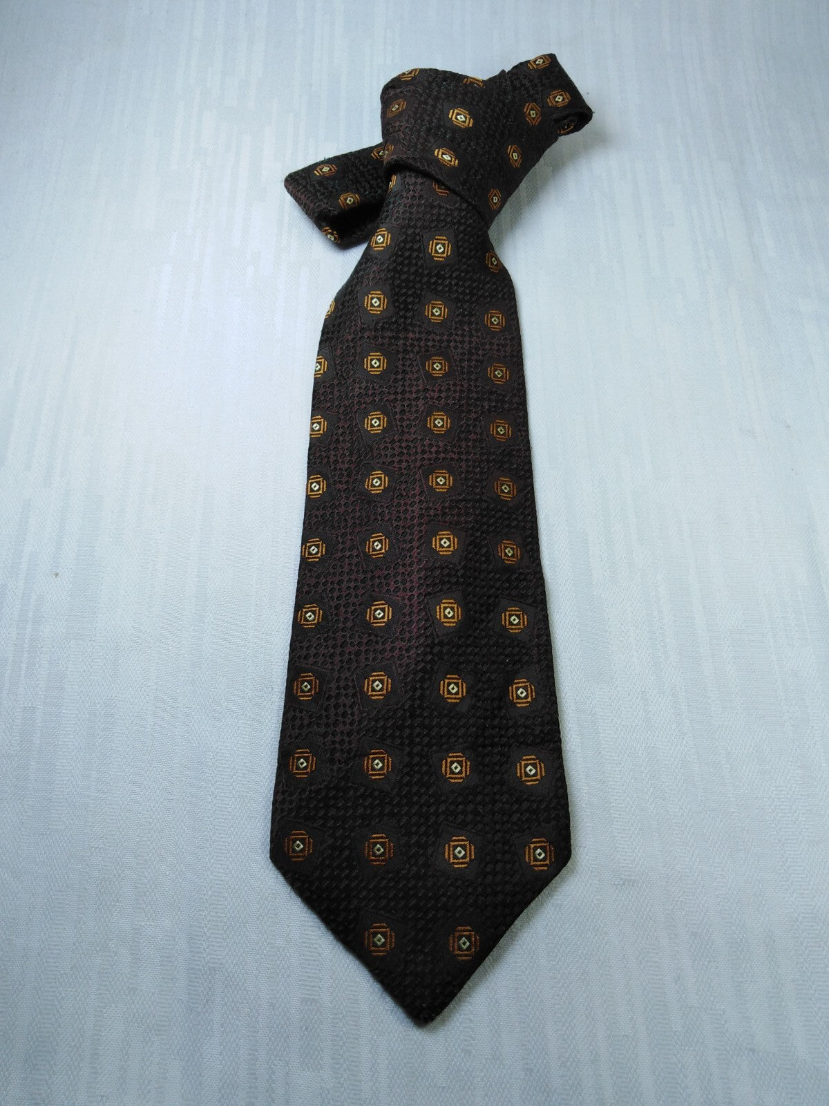 HUGO BOSS 100% SILK TIE SETA CRAVATTA NECKTIE MADE IN ITALY CLASSIC