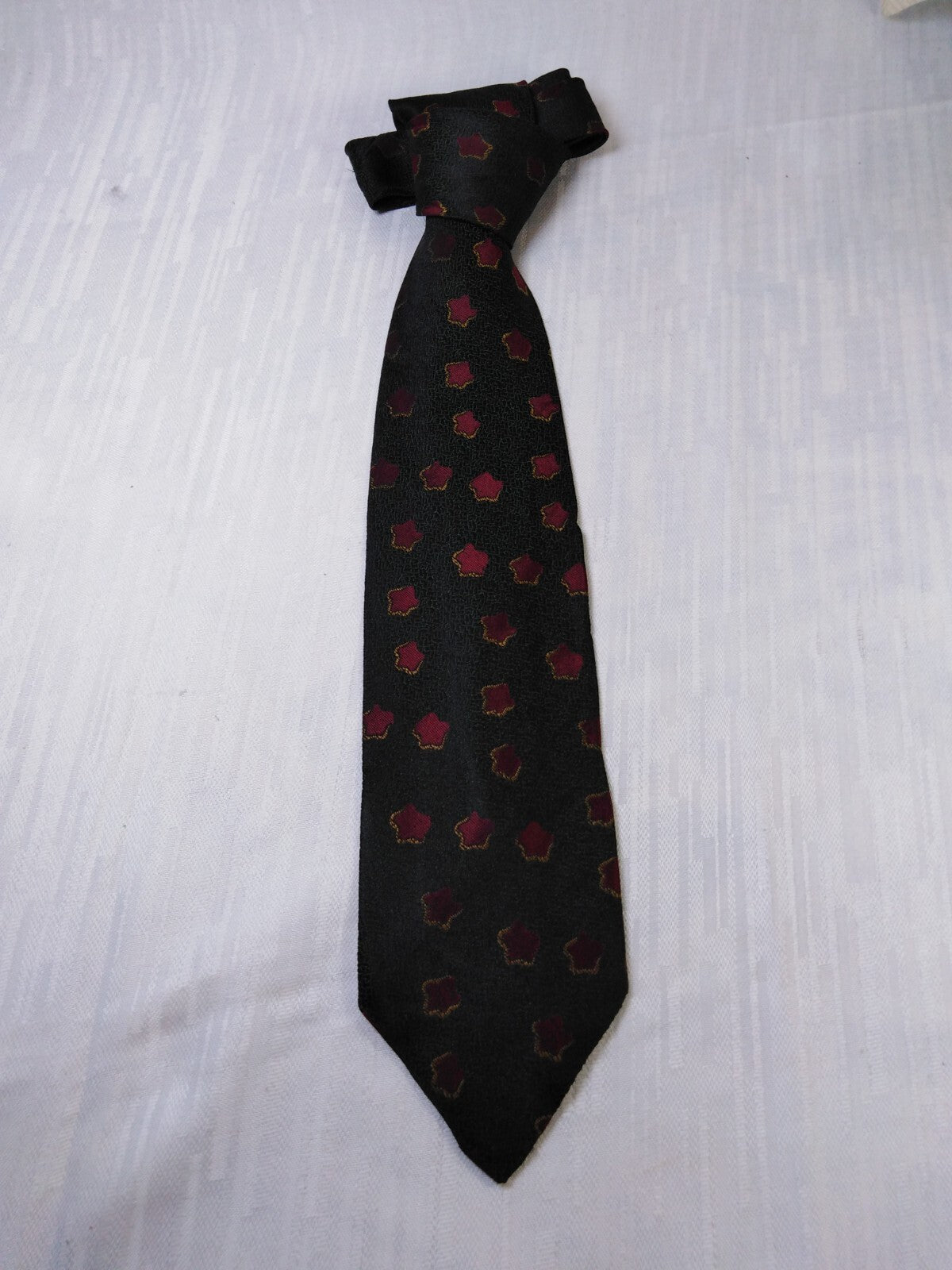 HUGO BOSS 100%  SILK TIE SETA CRAVATTA NECKTIE MADE IN ITALY