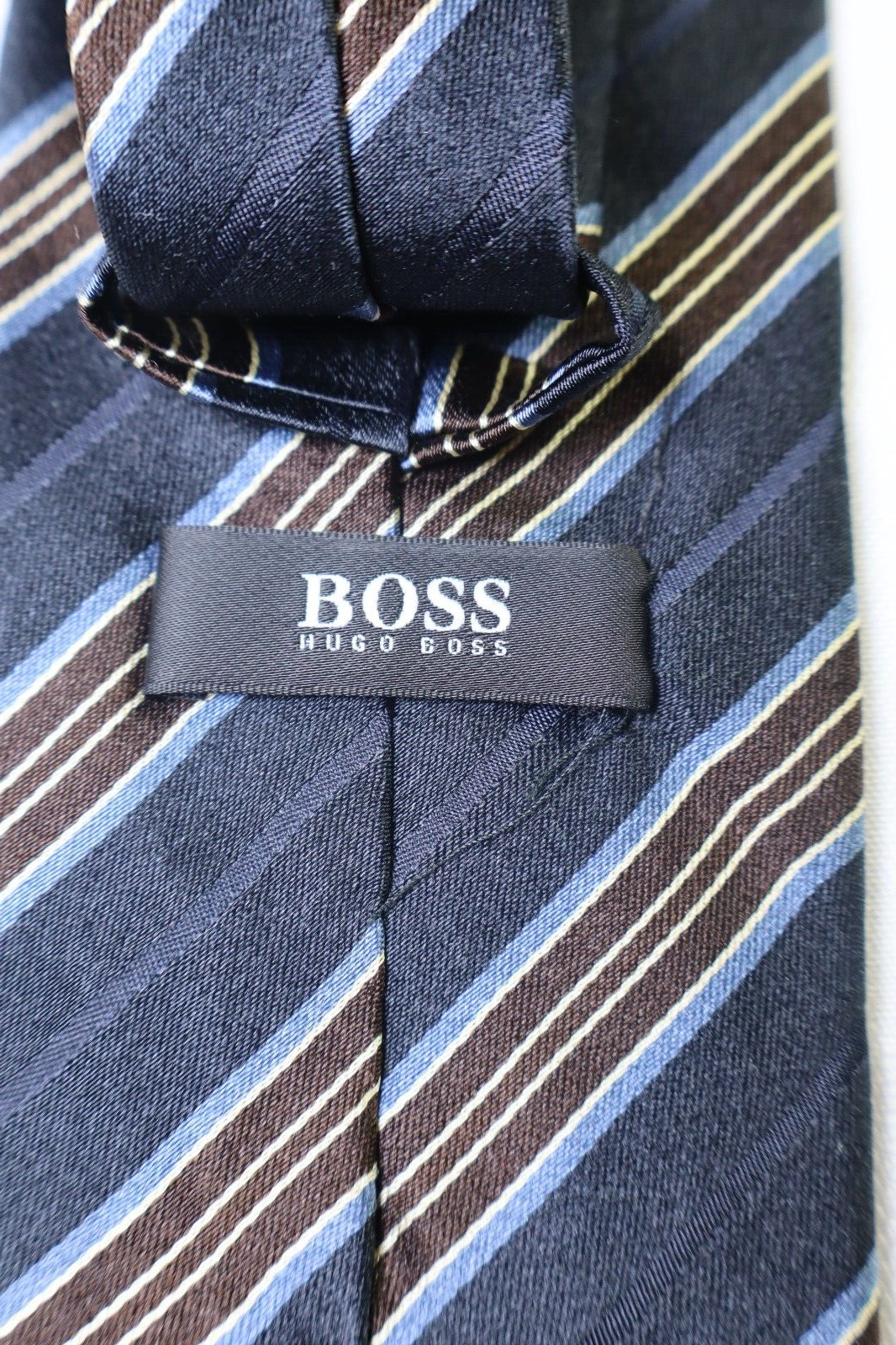 HUGO BOSS  100% SILK TIE SETA CRAVATTA NECKTIE MADE IN ITALY