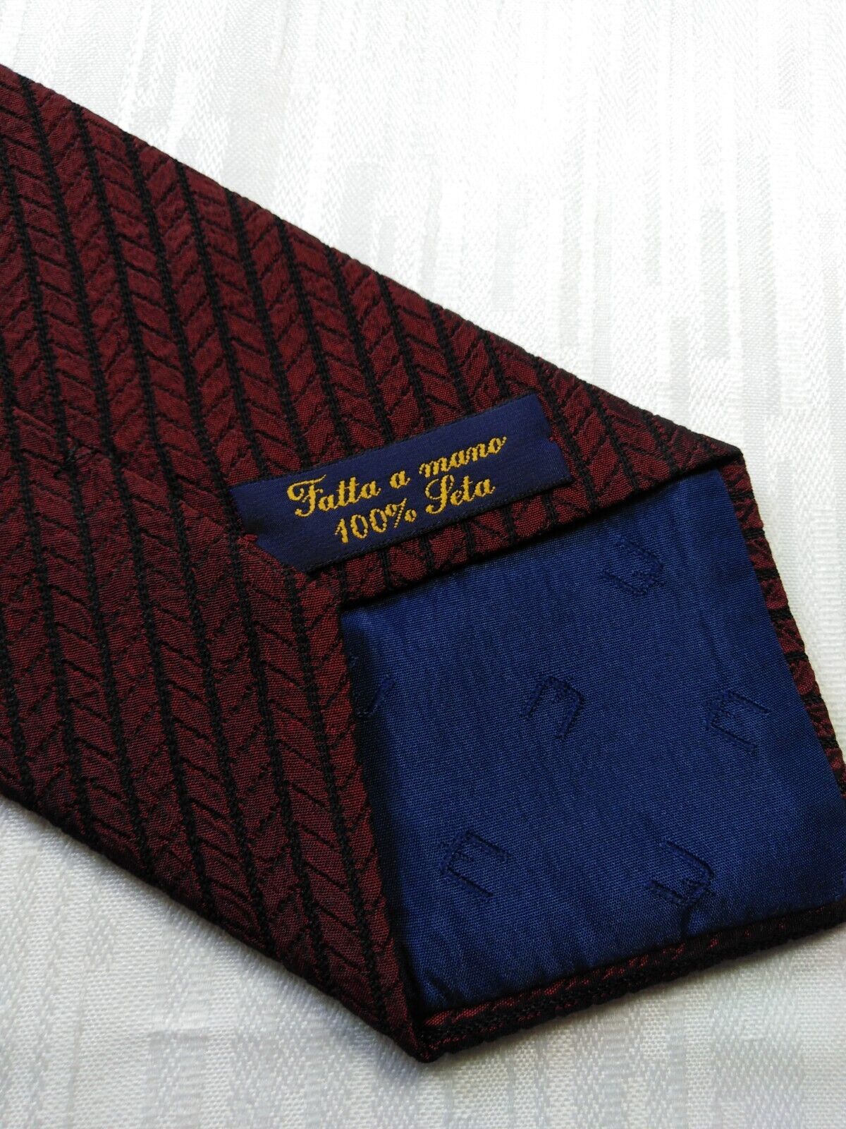 UNGARO ITALY 100% SETA SILK TIE CRAVATTA NECKTIE MADE ITALY VINTAGE CLASSIC