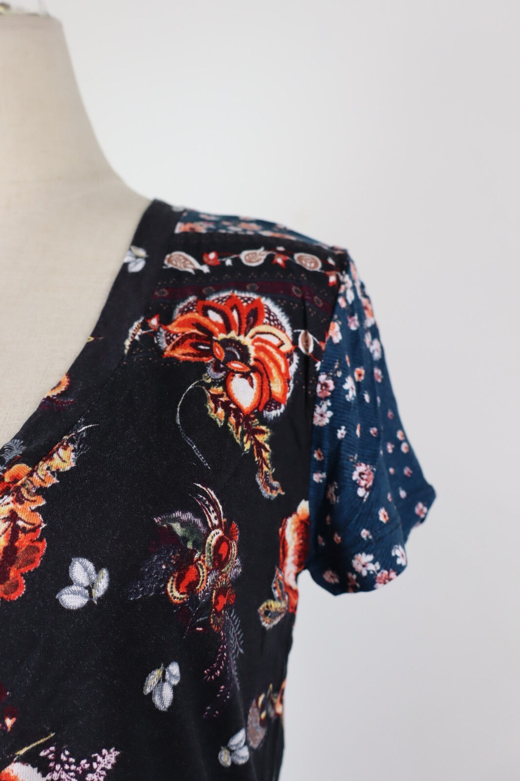 DESIGUAL MAGLIA DONNA TG. S WOMAN CASUAL VINTAGE T-SHIRT