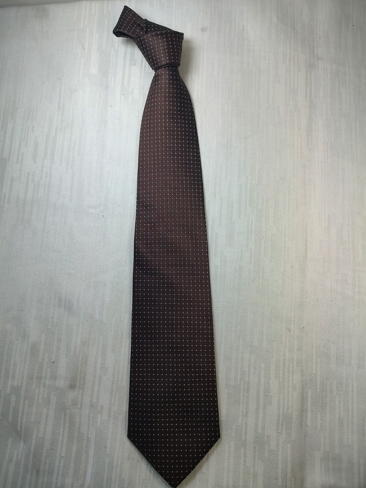 EGON VON FURSTENBERG 100% SILK TIE SETA CRAVATTA NECKTIE MADE IN ITALY CLASSIC