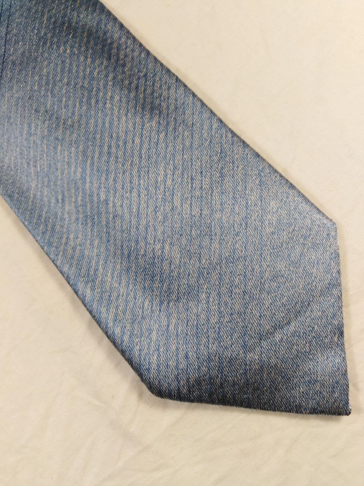 HUBERT MILANO 100%  SILK TIE SETA CRAVATTA NECKTIE MADE IN ITALY