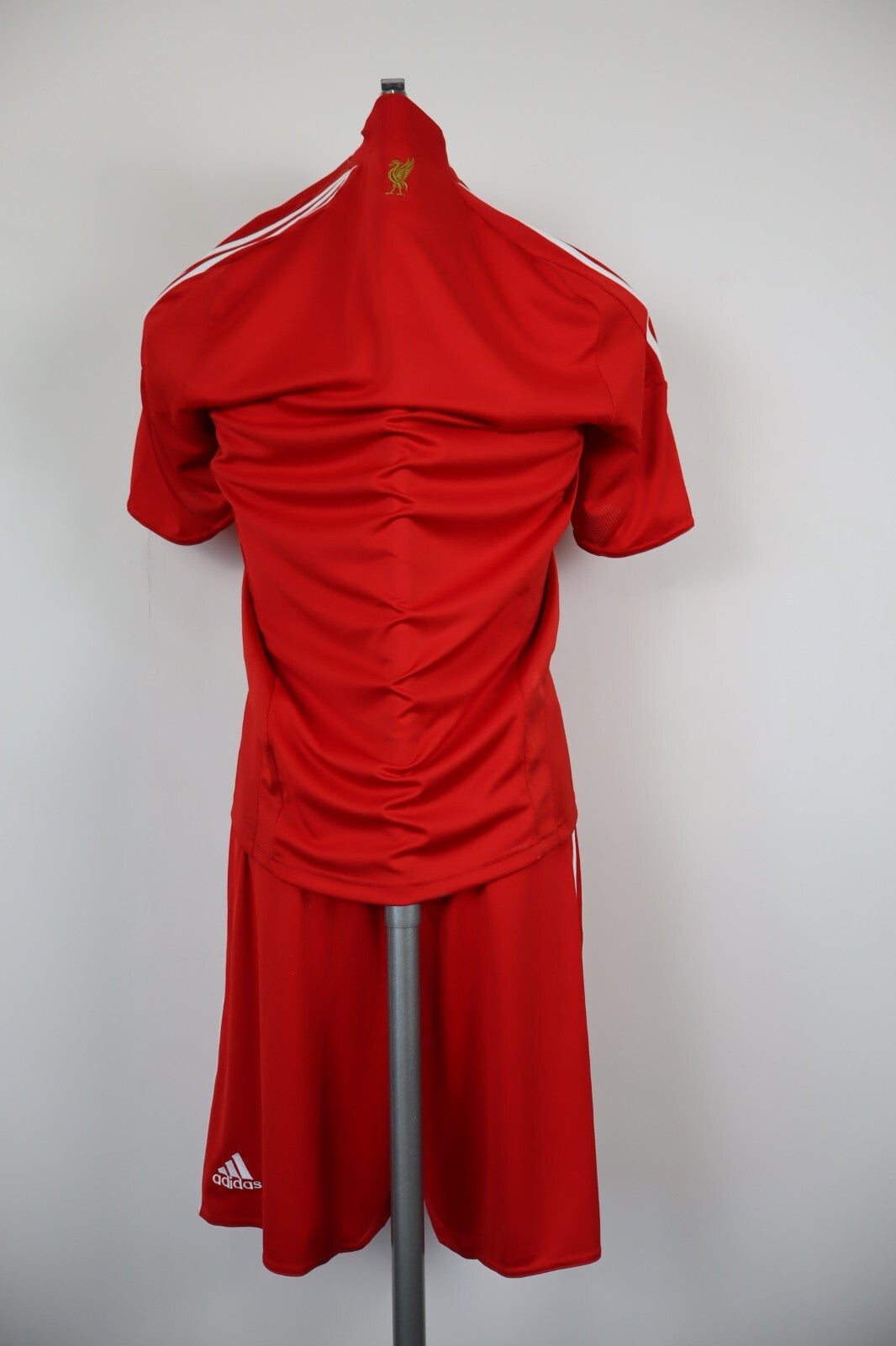 ADIDAS LIVERPOOL COMPLETO CALCIO MAGLIA SHORTS UOMO tg L FOOTBALL JERSEY CALZINI