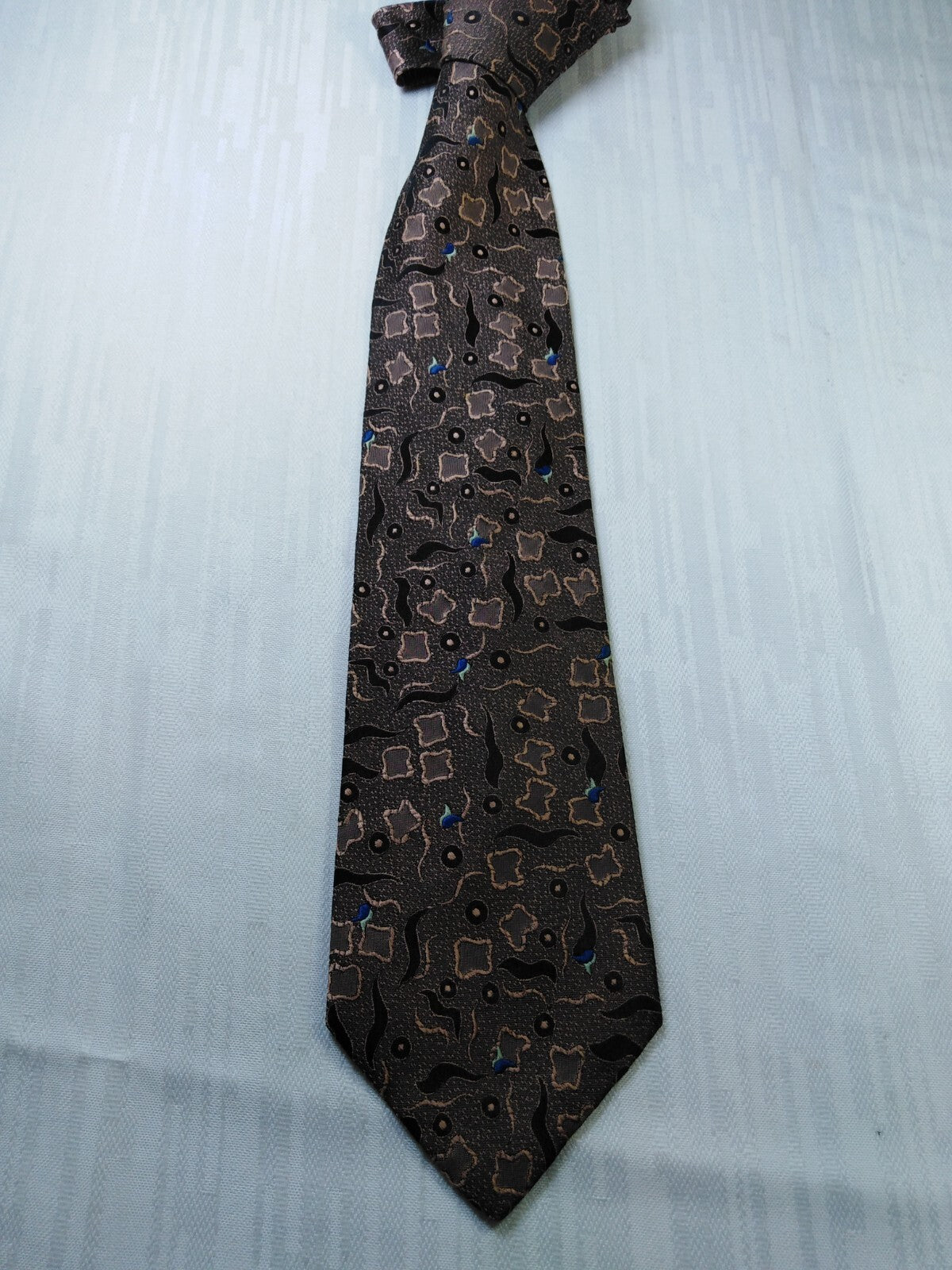 HUGO BOSS 100% SILK TIE SETA CRAVATTA NECKTIE MADE IN ITALY CLASSIC