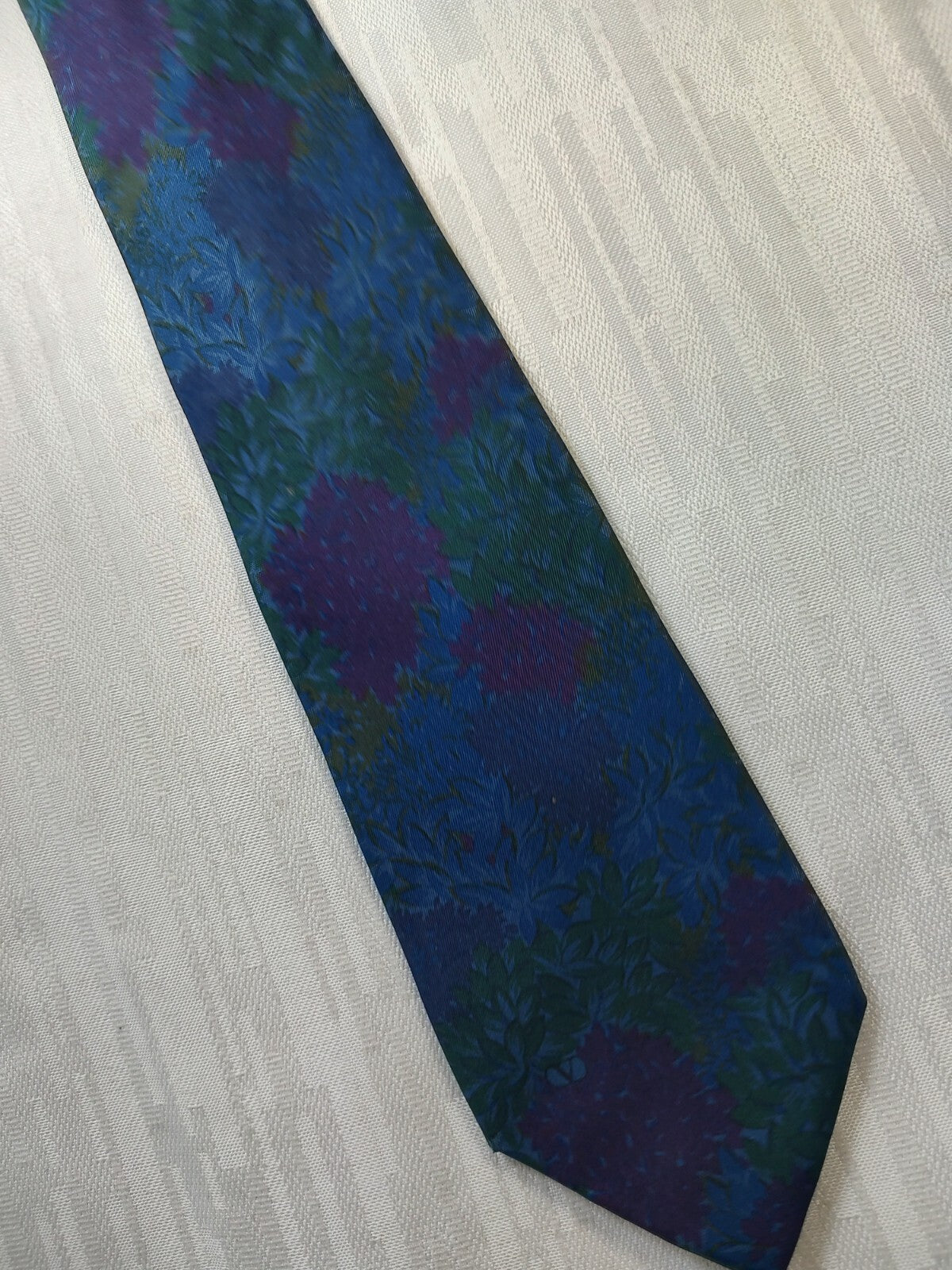 VALENTINO 100% SILK TIE SETA CRAVATTA NECKTIE MADE IN ITALY CLASSIC