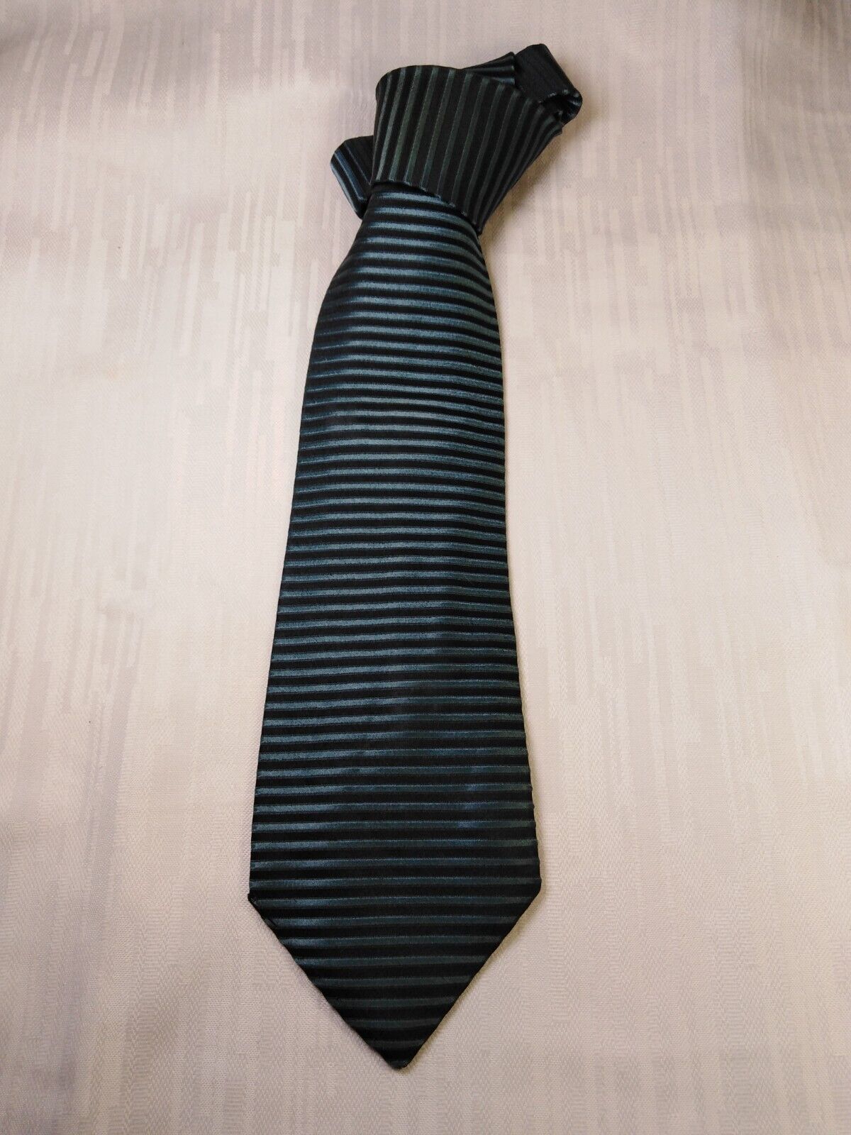 ICEBERG 100% SETA SILK  TIE CRAVATTA NECKTIE ITALY VINTAGE CLASSIC