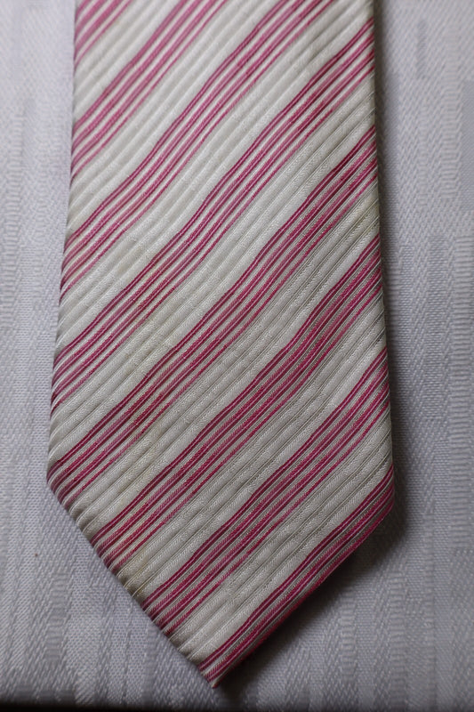 HUGO BOSS  100% SILK TIE SETA CRAVATTA NECKTIE MADE IN ITALY
