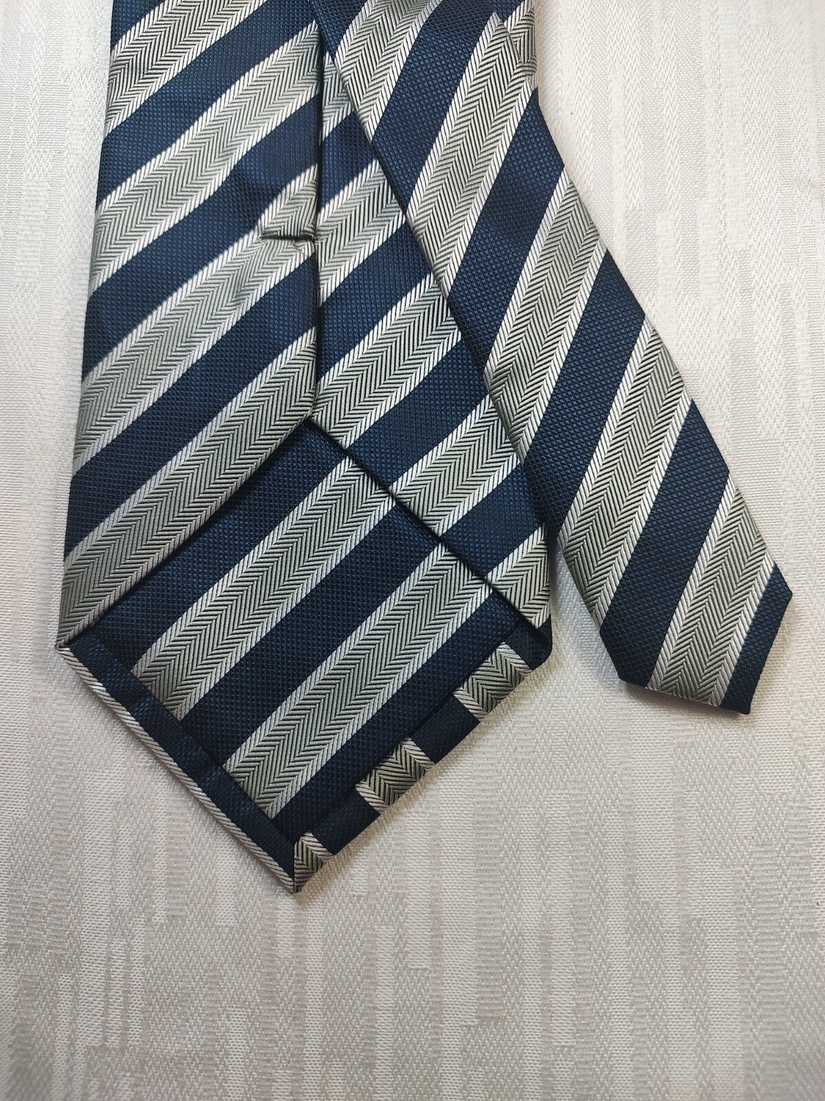 GIORGIO MARIANI 100% SILK TIE SETA CRAVATTA NECKTIE MADE IN ITALY SELF TIPPED