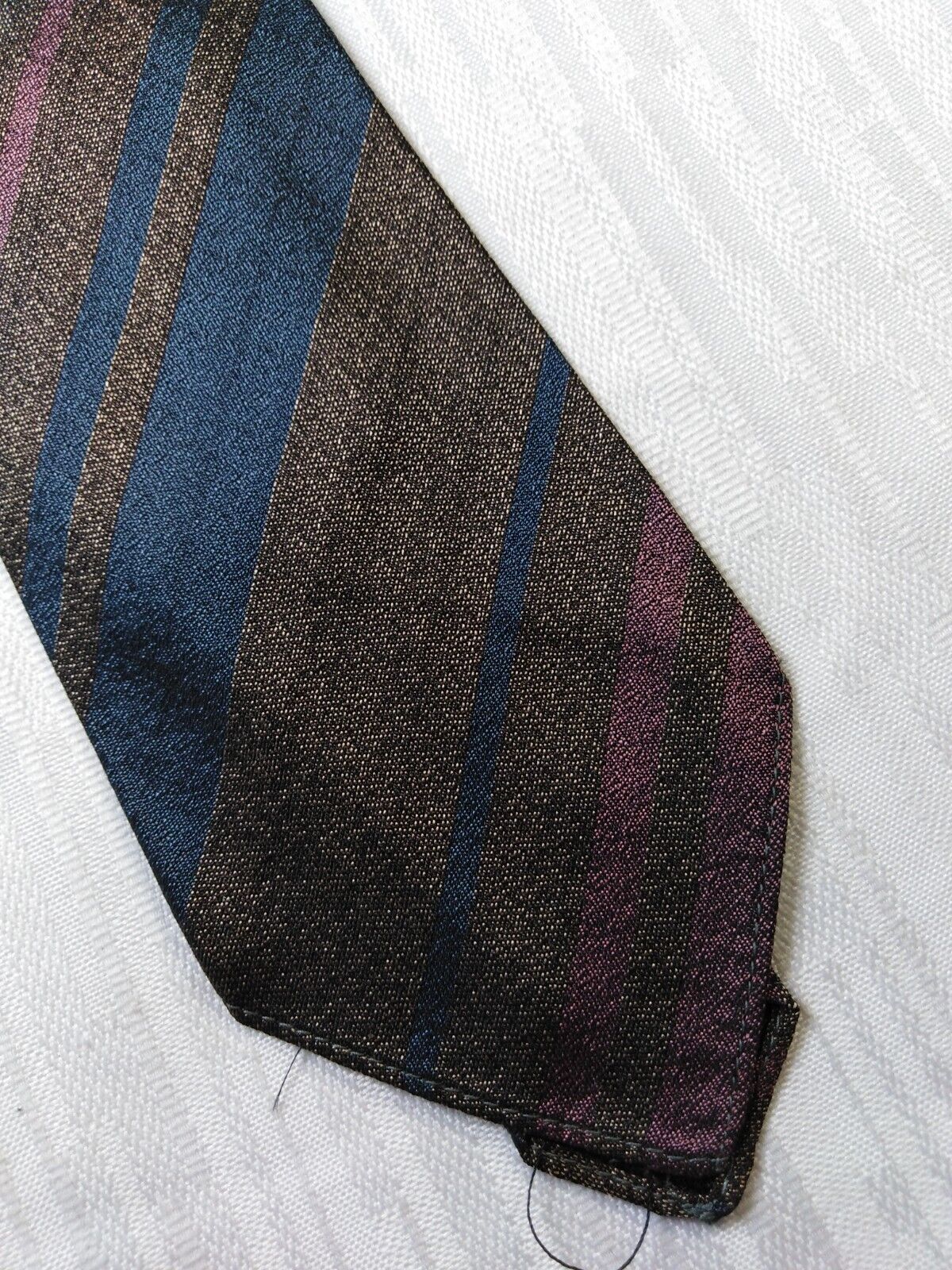 GUY LAROCHE 100% SILK TIE SETA CRAVATTA NECKTIE ITALY VINTAGE CLASSIC