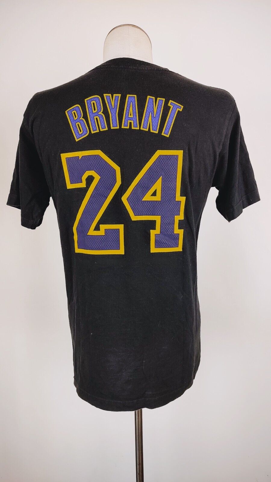 ADIDAS LAKERS MAGLIA UOMO TG. M MAN T-SHIRT VINTAGE CASUAL BASKET 24 BRYANT