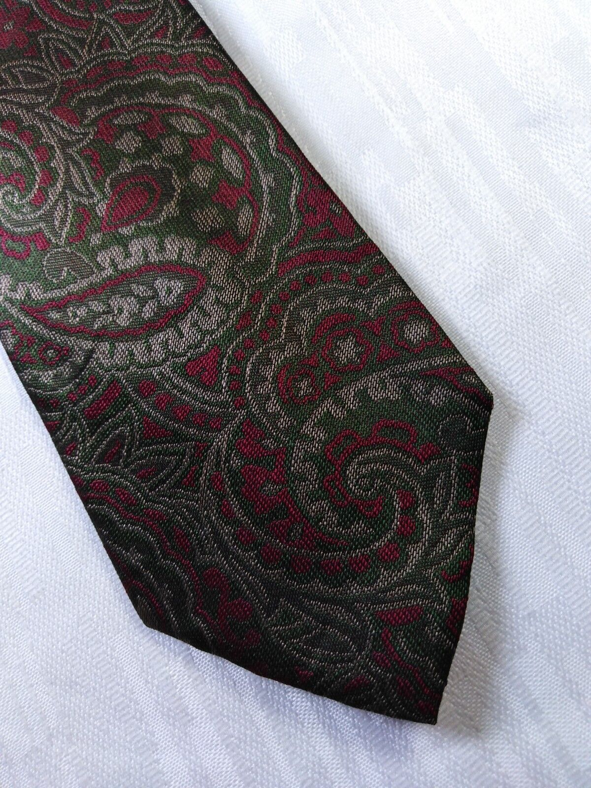 TRUSSARDI 100% SILK TIE SETA CRAVATTA NECKTIE MADE IN ITALIA CLASSIC