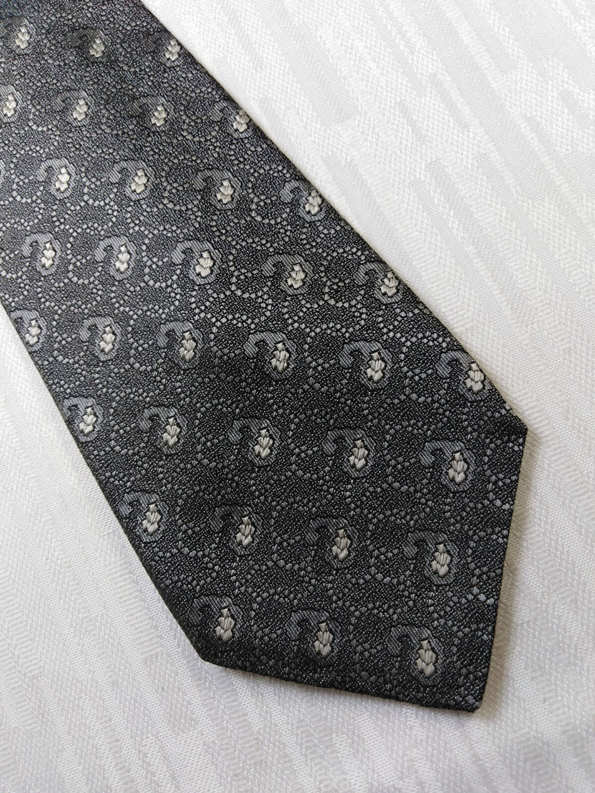 TRUSSARDI 100% SILK TIE SETA CRAVATTA NECKTIE MADE IN ITALY CLASSIC