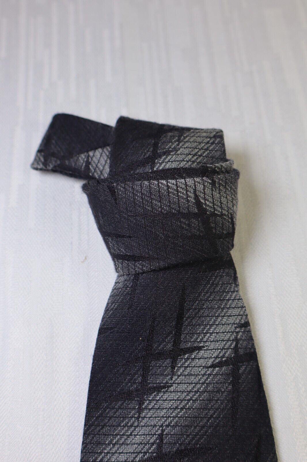 HUBERT MILANO LANA  SILK TIE SETA CRAVATTA NECKTIE MADE IN ITALY CLASSIC