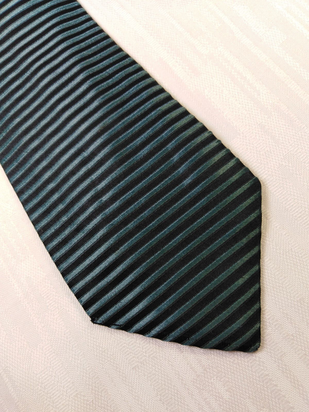 ICEBERG 100% SETA SILK  TIE CRAVATTA NECKTIE ITALY VINTAGE CLASSIC