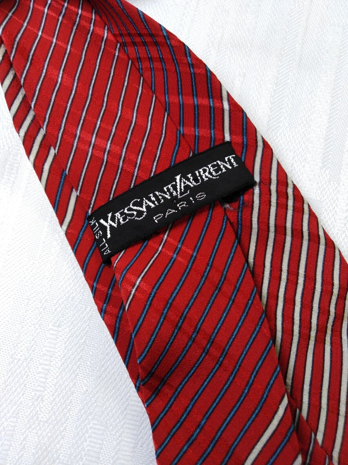 YVES SAINT LAURENT 100% SETA SILK TIE CRAVATTA NECKTIE VINTAGE CLASSIC ITALY