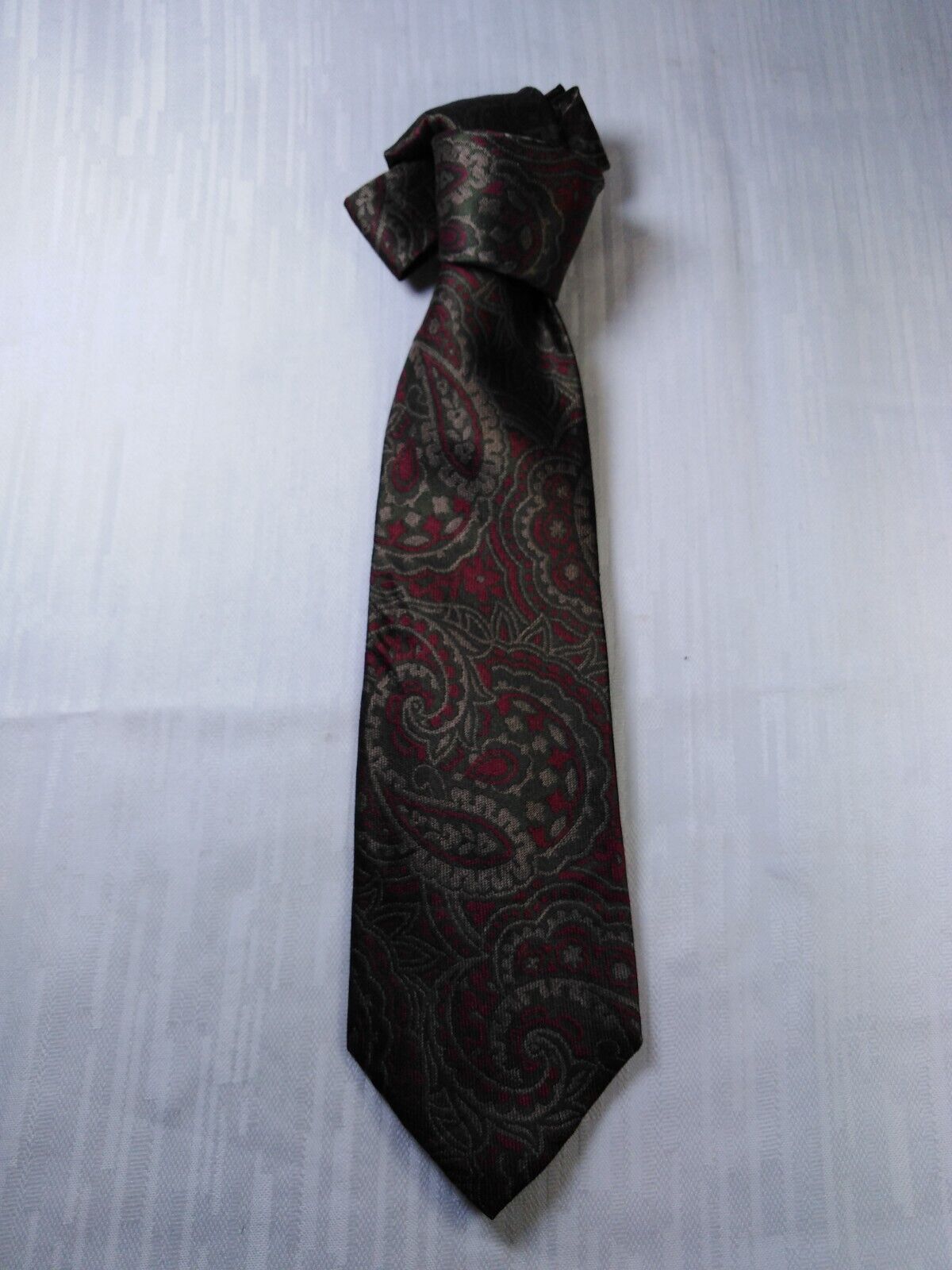 TRUSSARDI 100% SILK TIE SETA CRAVATTA NECKTIE MADE IN ITALIA CLASSIC