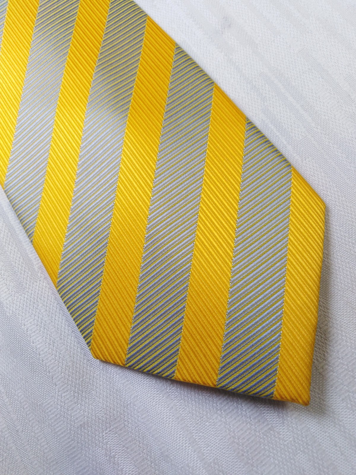 LUCIO LAMBERTI 100% SILK TIE SETA CRAVATTA NECKTIE MADE  ITALY SELF TIPPED