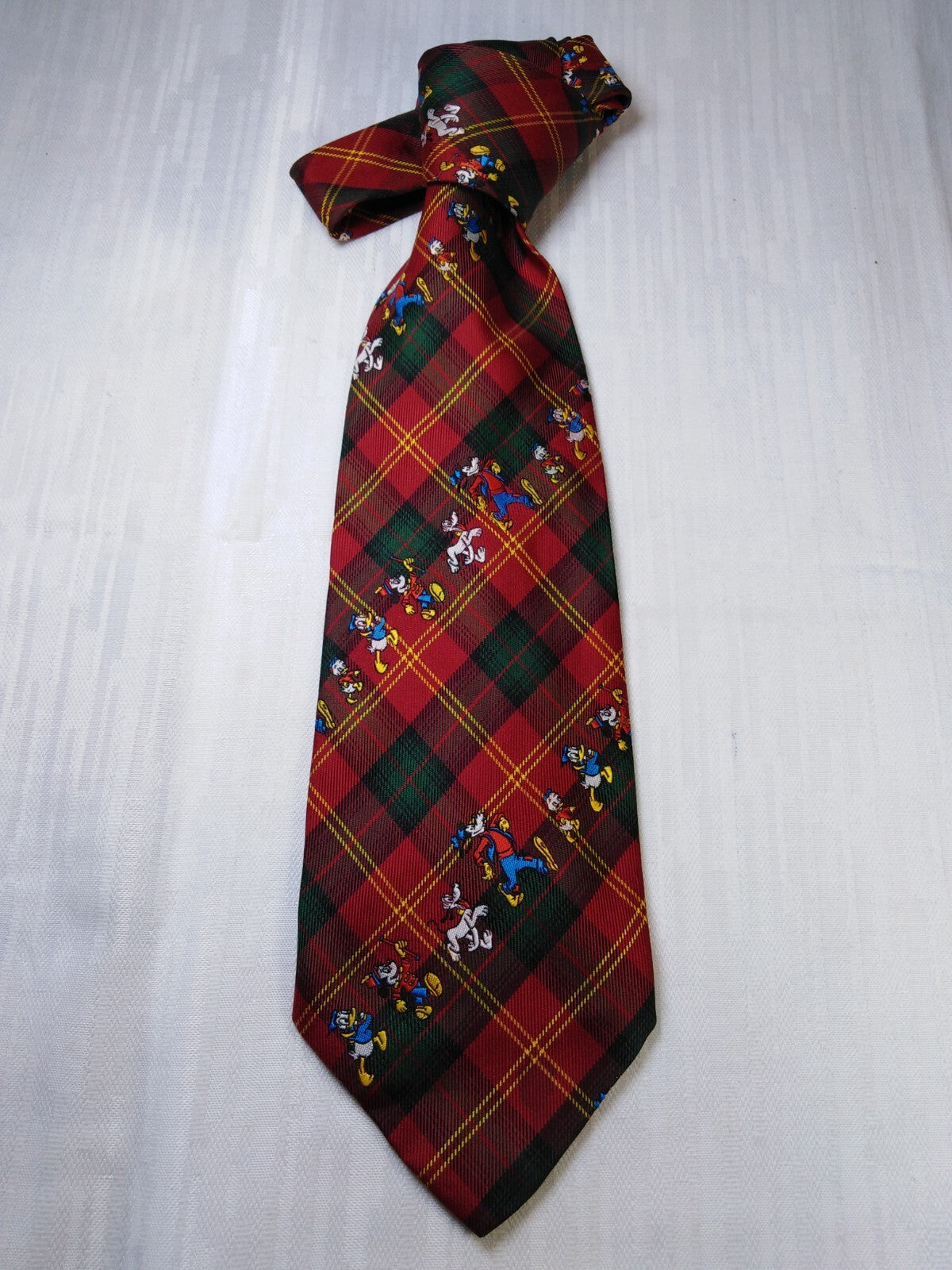 WALT DISNEY ISIDE 100% SILK TIE SETA CRAVATTA NECKTIE MADE IN ITALY CLASSIC
