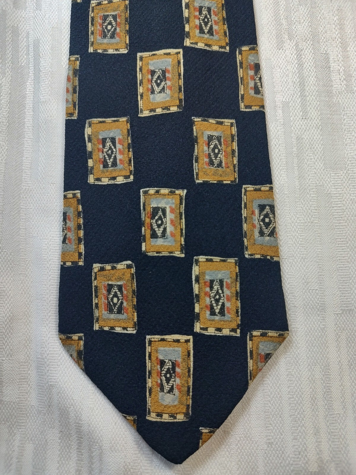 HUGO BOSS 100% SILK TIE SETA CRAVATTA NECKTIE MADE IN ITALY CLASSIC