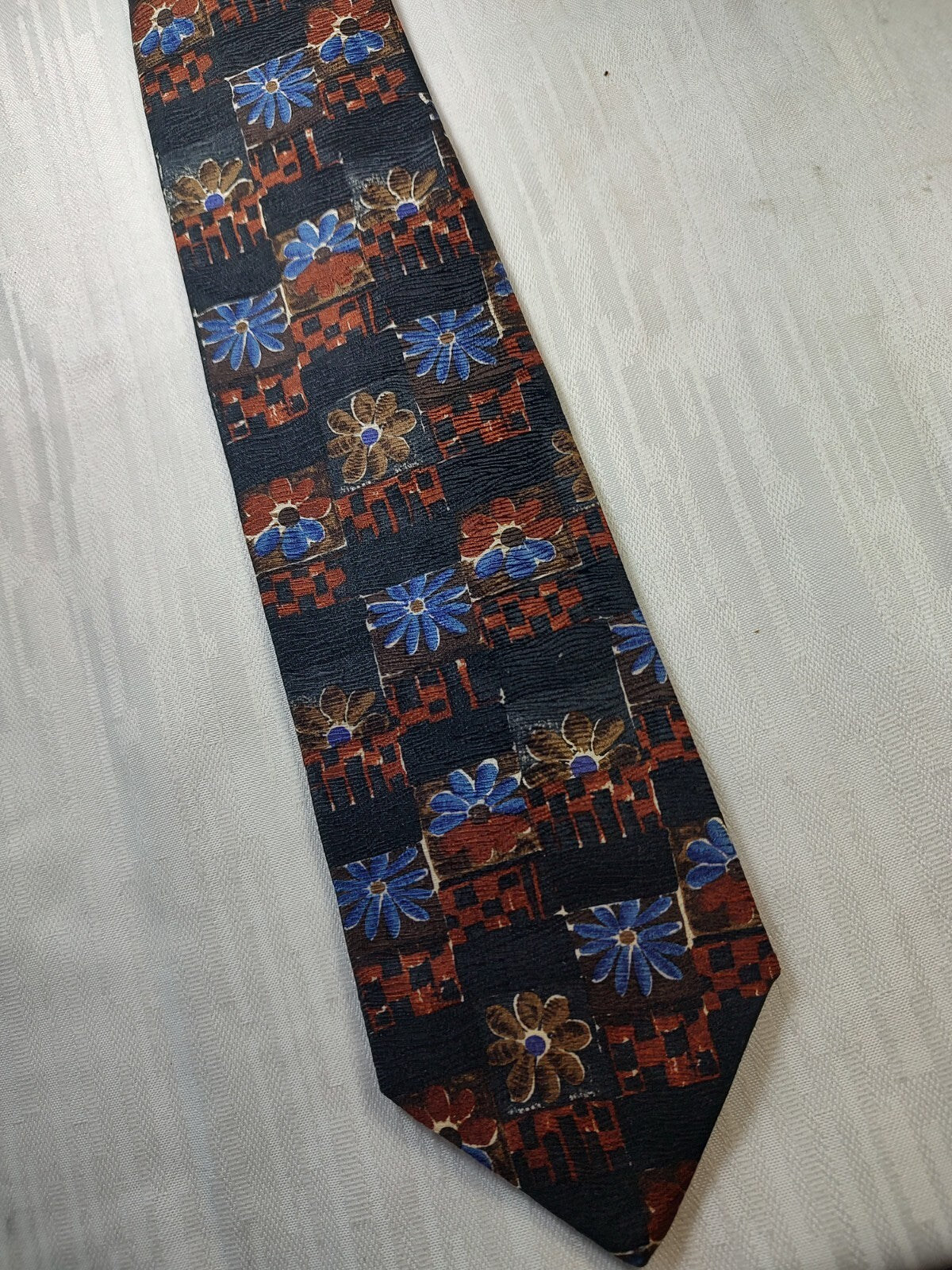 HUGO BOSS 100% SILK TIE SETA CRAVATTA NECKTIE MADE IN ITALY CLASSIC