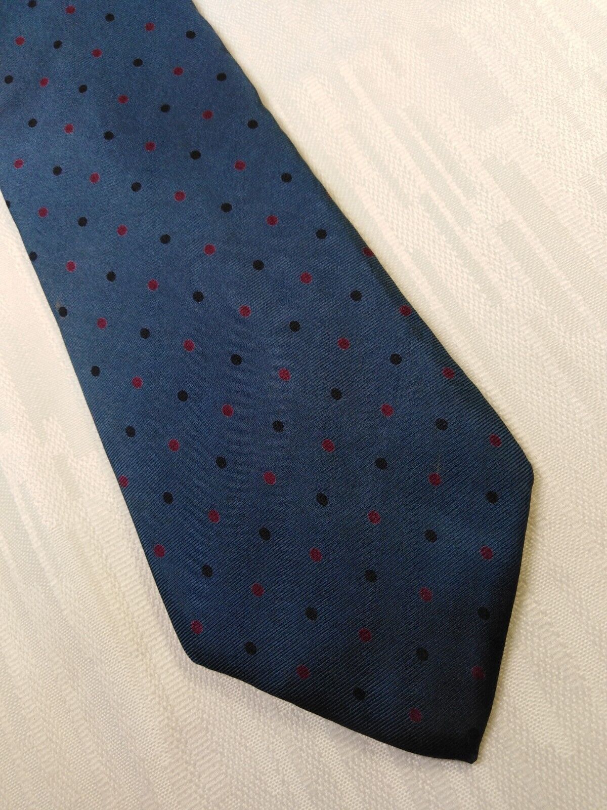 GUY LAROCHE 100% SILK TIE SETA CRAVATTA NECKTIE VINTAGE CLASSIC MADE IN USA