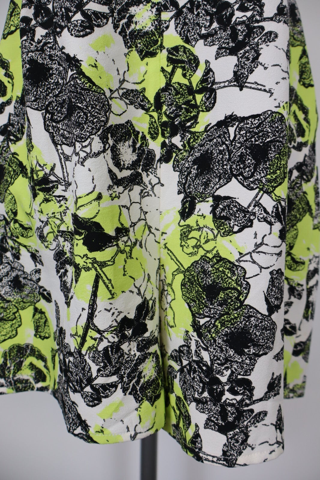 GUESS COMPLETO DONNA  MAGLIA PANTALONCINO Tg. L SALOPETTE ONE PIECE VINTAGE ZIP