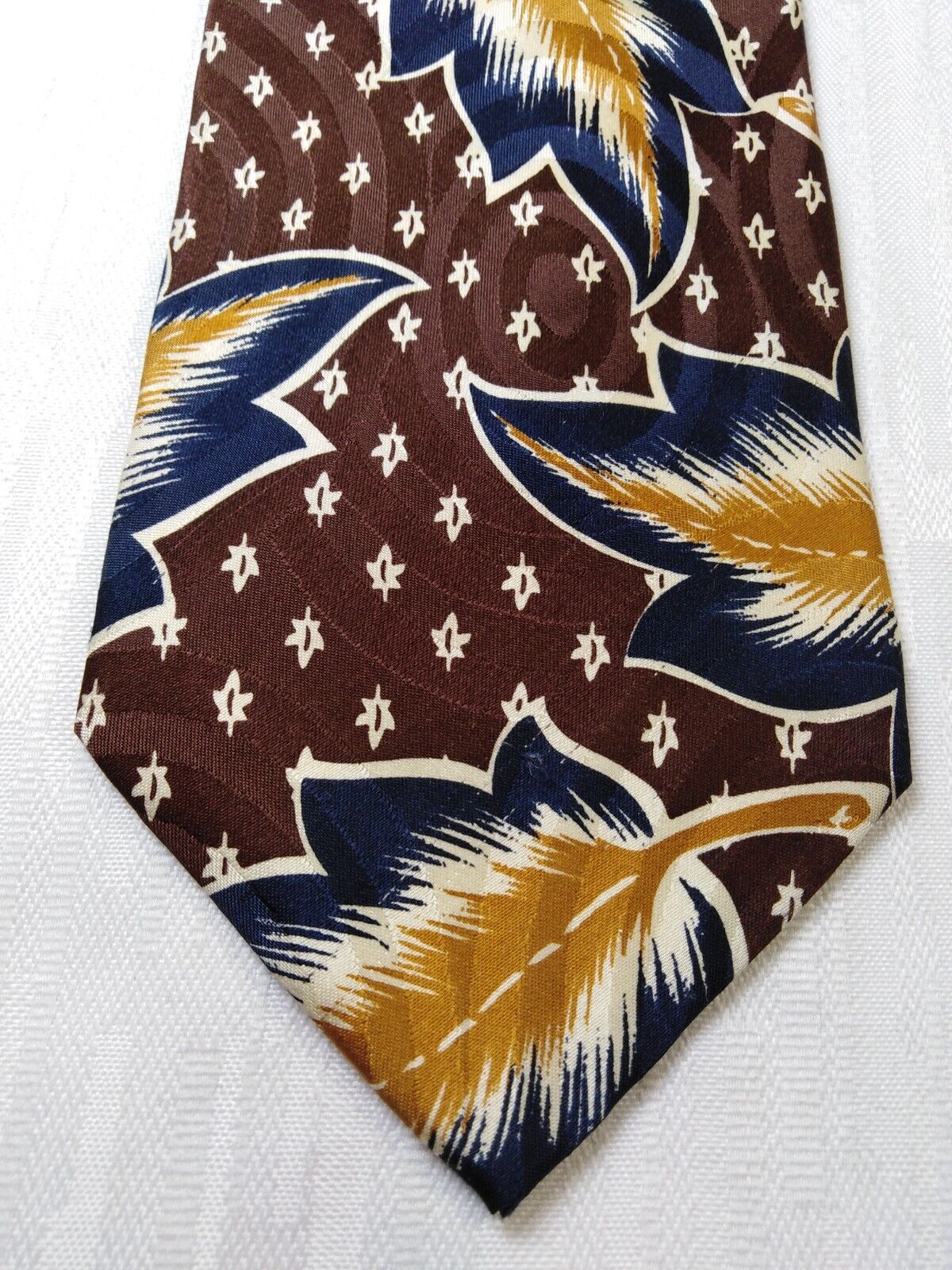 HUGO BOSS 100% SILK TIE SETA CRAVATTA NECKTIE MADE IN ITALIA CLASSIC