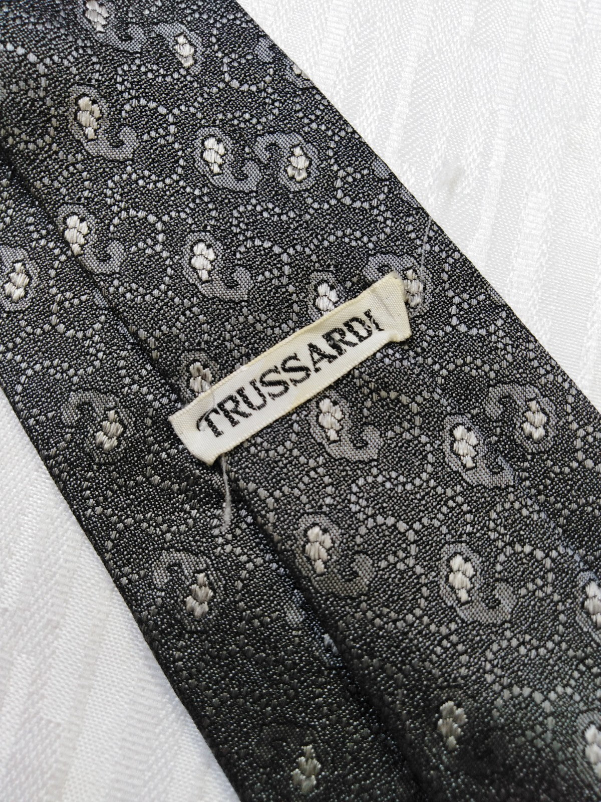 TRUSSARDI 100% SILK TIE SETA CRAVATTA NECKTIE MADE IN ITALY CLASSIC