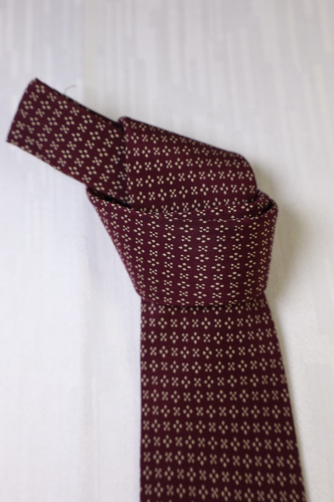 HUBERT MILANO 100%  SILK TIE SETA CRAVATTA NECKTIE MADE IN ITALY CLASSIC