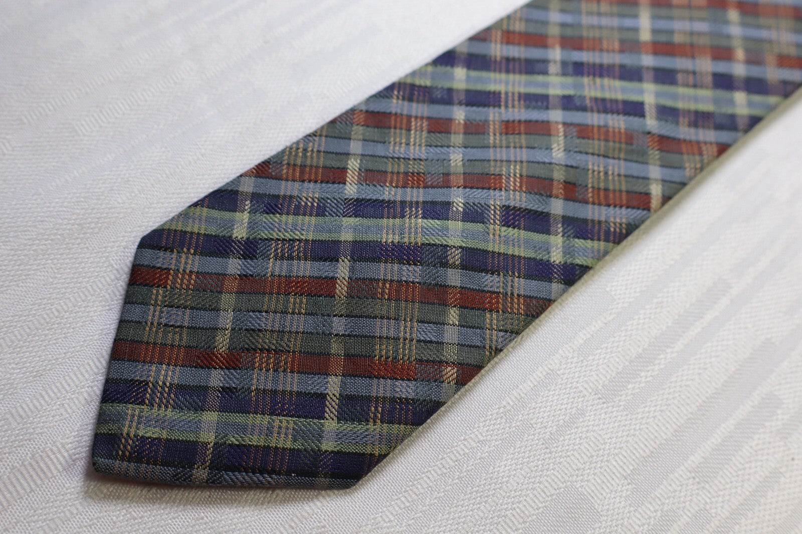 HUBERT MILANO 100%  SILK TIE SETA CRAVATTA NECKTIE MADE IN ITALY CLASSIC